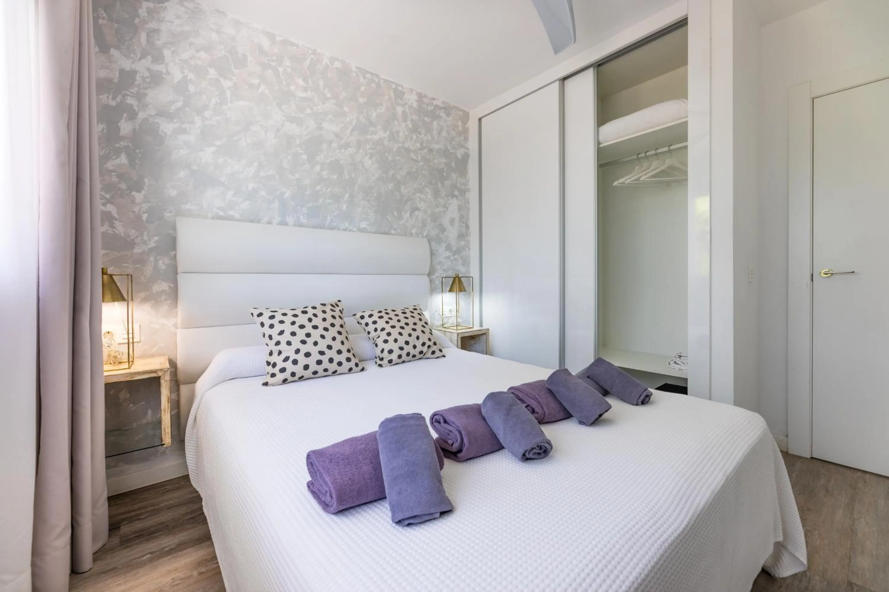 Bed in Bristol Sunset Beach - Holiday Apartments