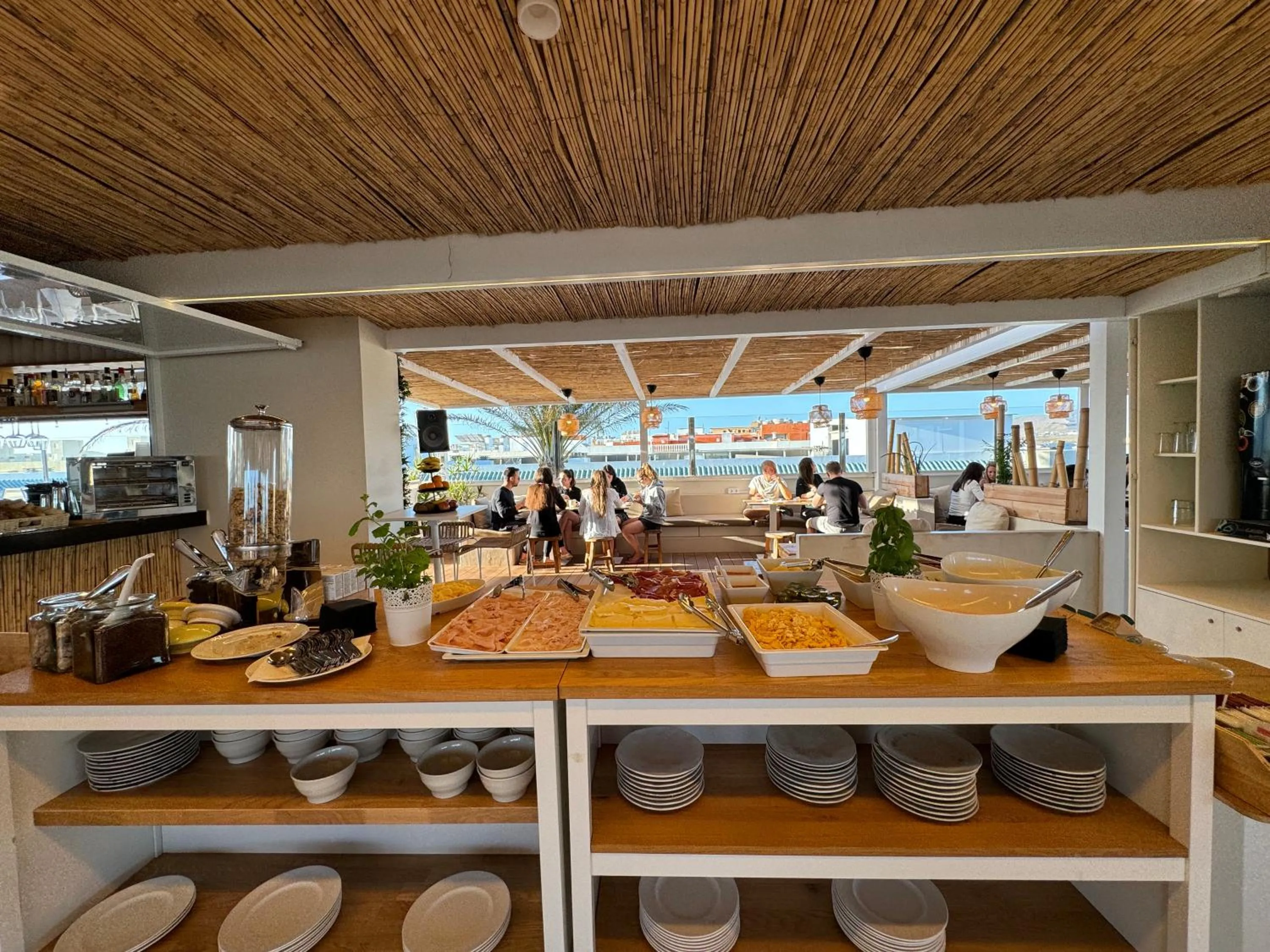 Food in Bristol Sunset Beach - Holiday Apartments