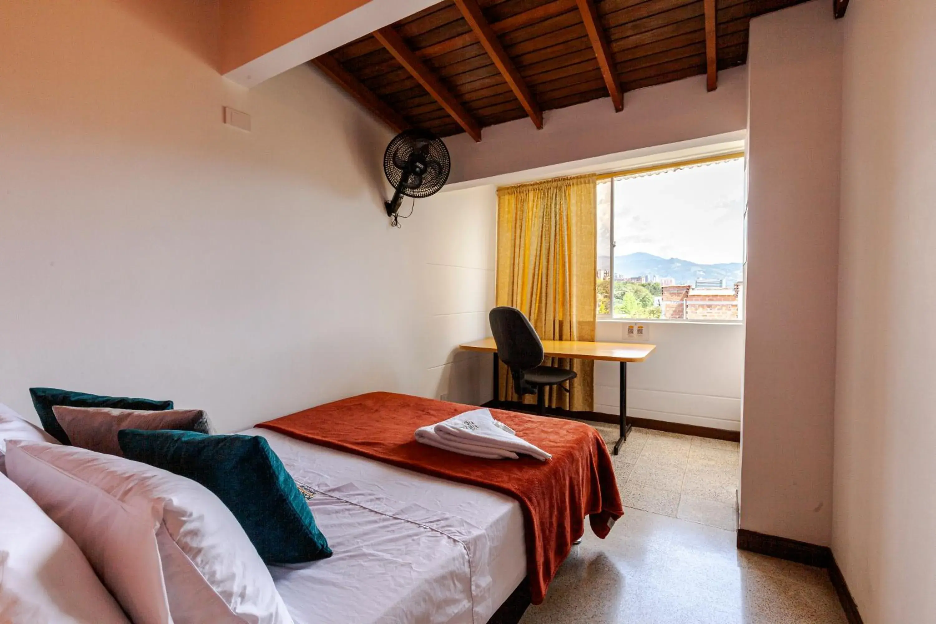 Double Room with Private Bathroom in Poblado Guest House Double Room with Private Bathroom in Poblado Guest House