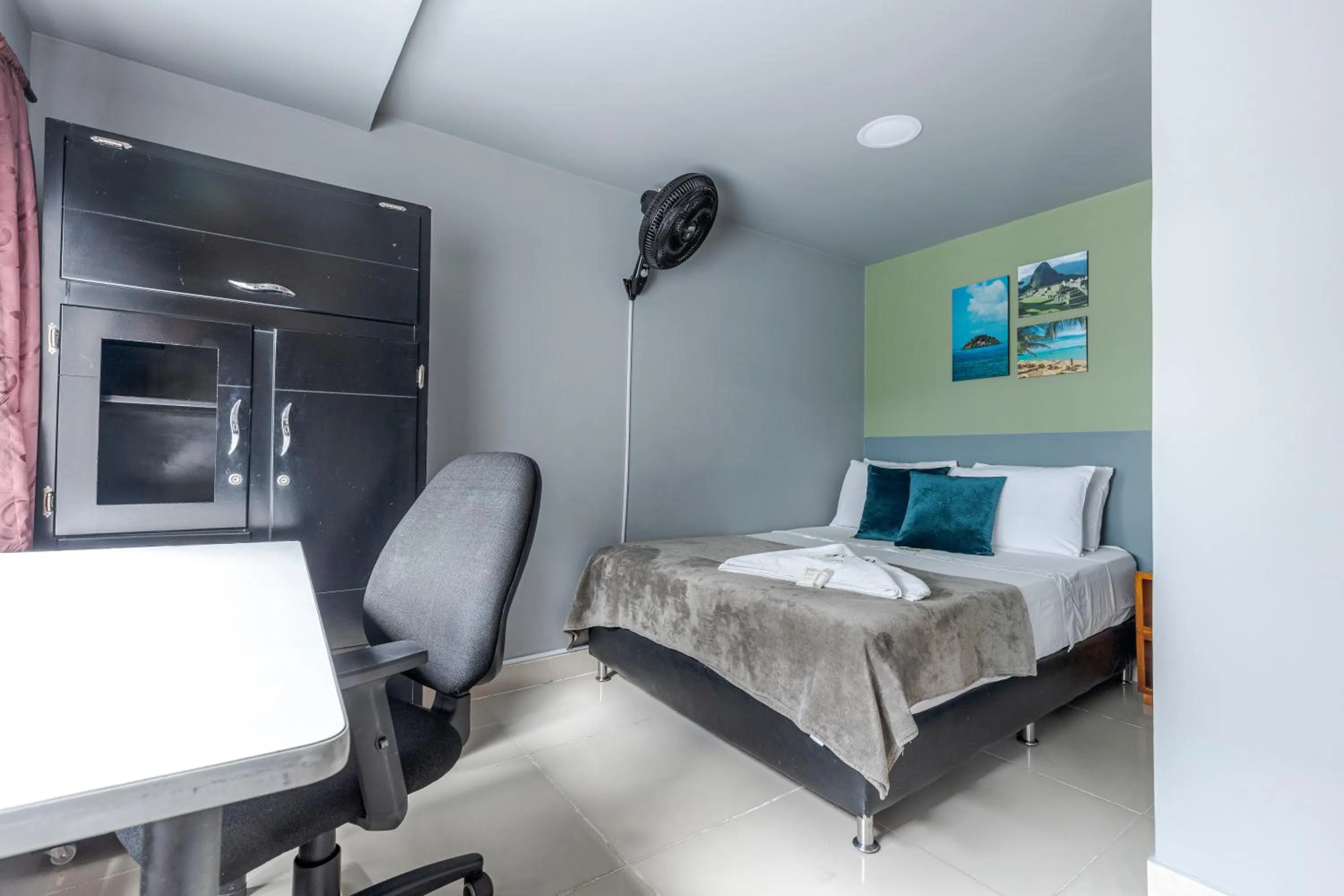 Other, Bed in Poblado Guest House