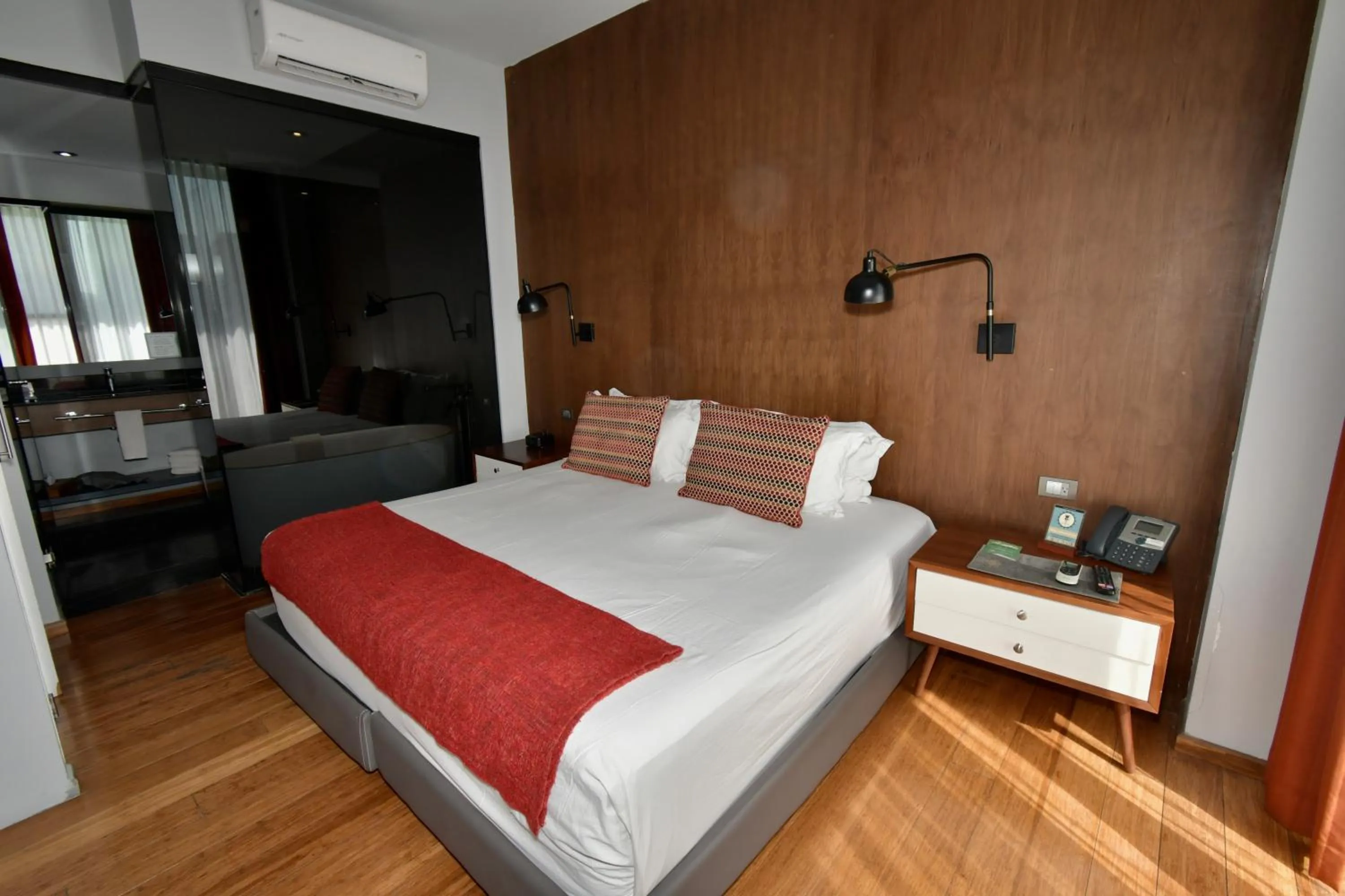 Photo of the whole room, Bed in Hotel Love It CAS Consulado