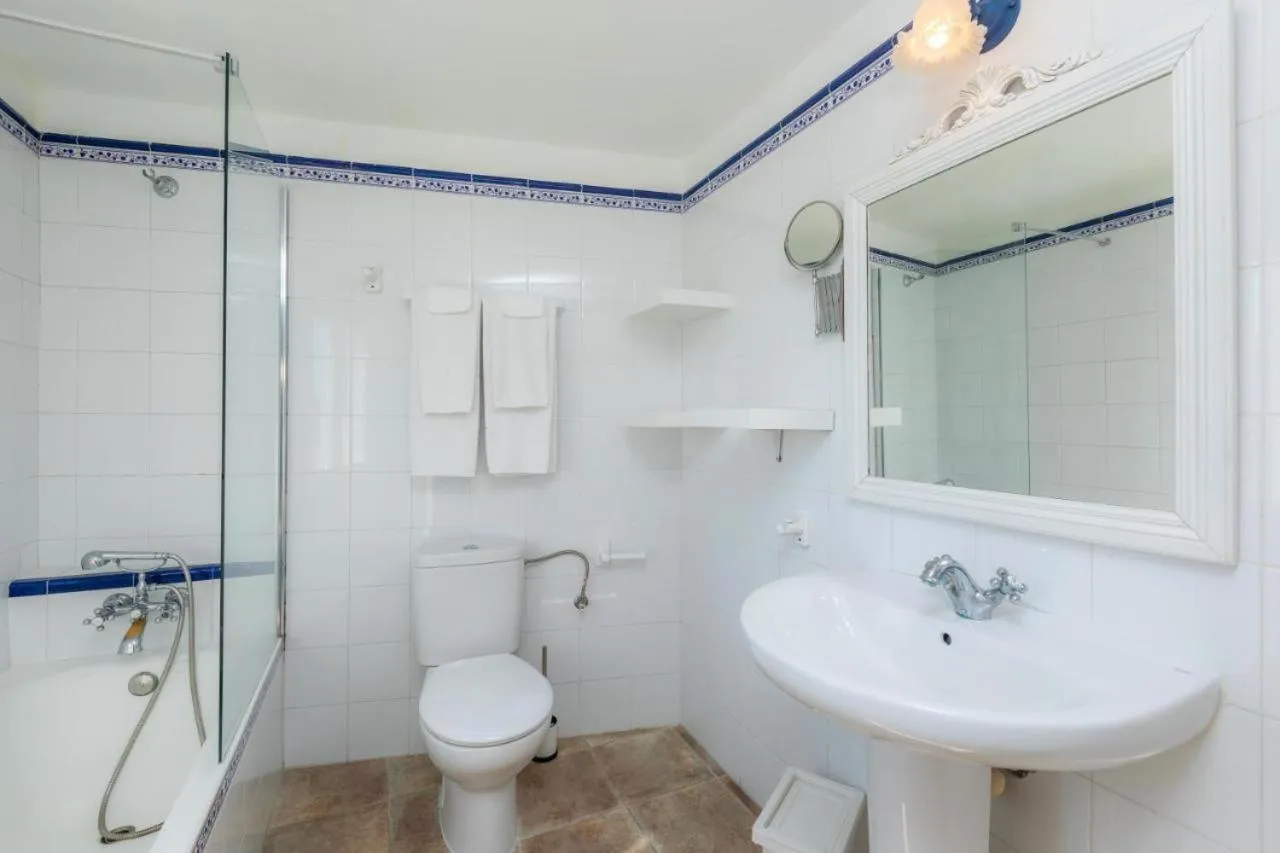 Bathroom in Casal d'Artà by Baudot 1926 - Adults Only