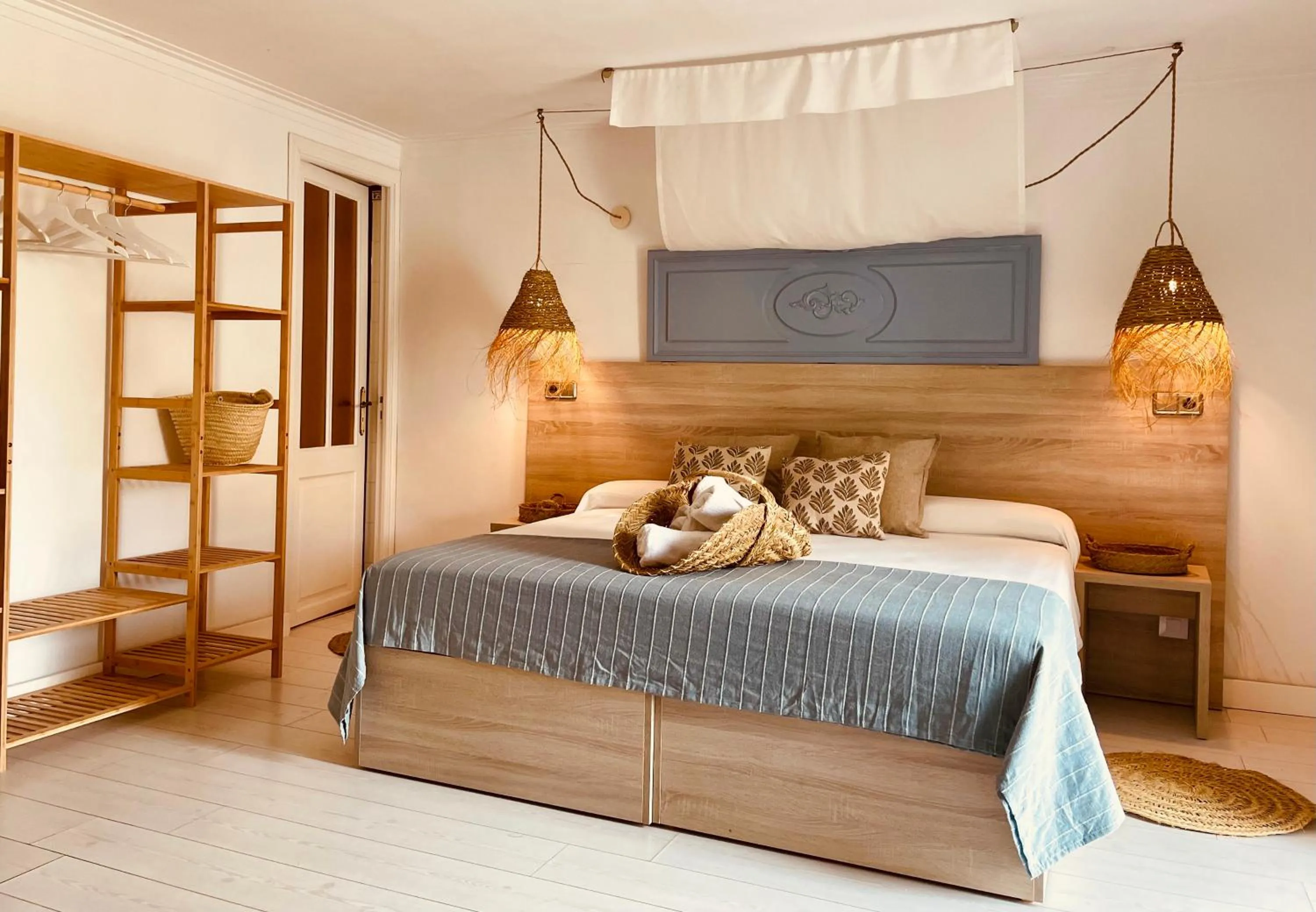 Photo of the whole room, Bed in Casal d'Artà by Baudot 1926 - Adults Only