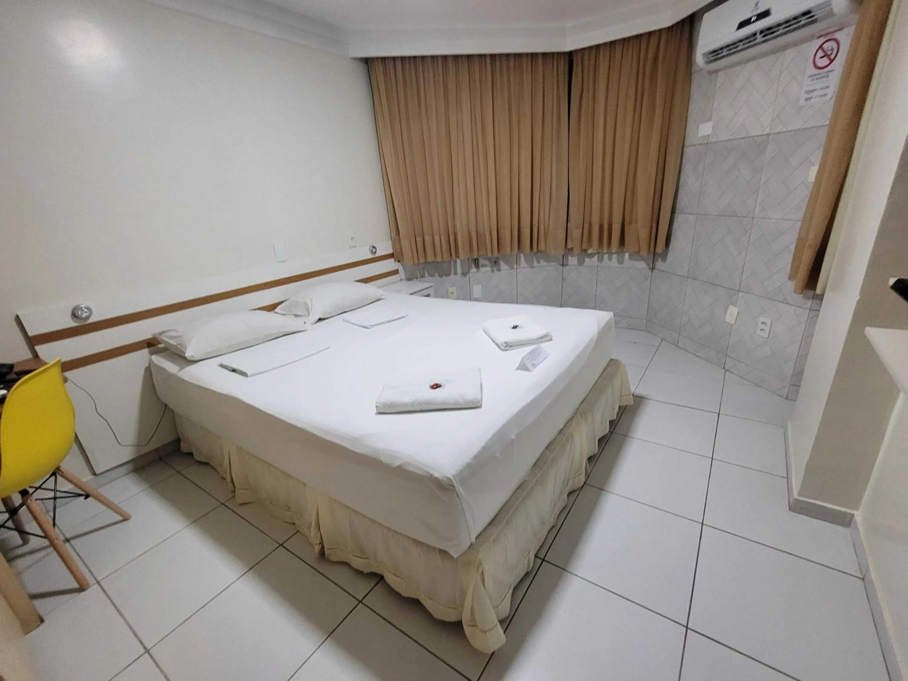 Bed in Victory Apart&Hotel