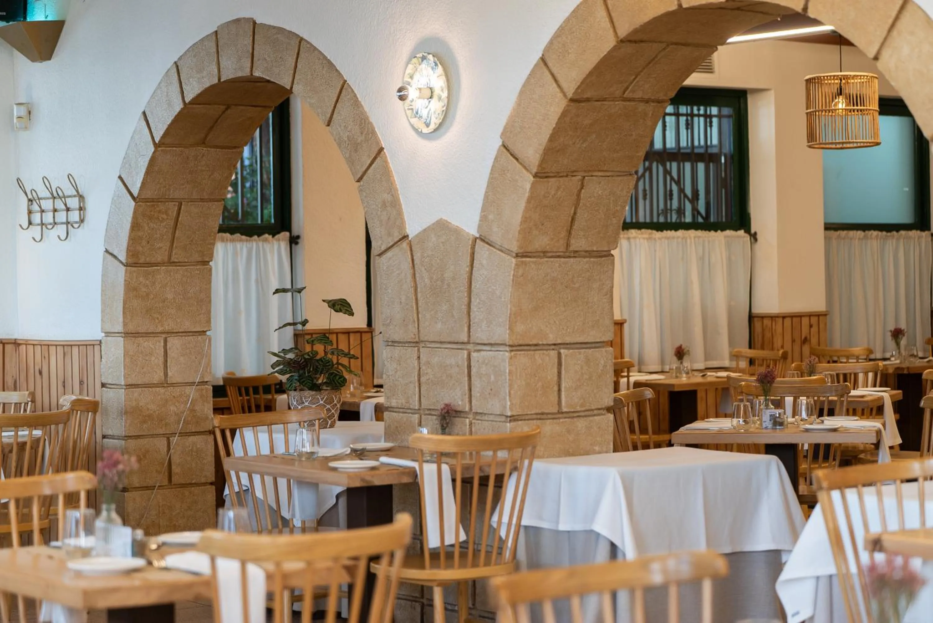 Restaurant/places to eat in Las Palmeras