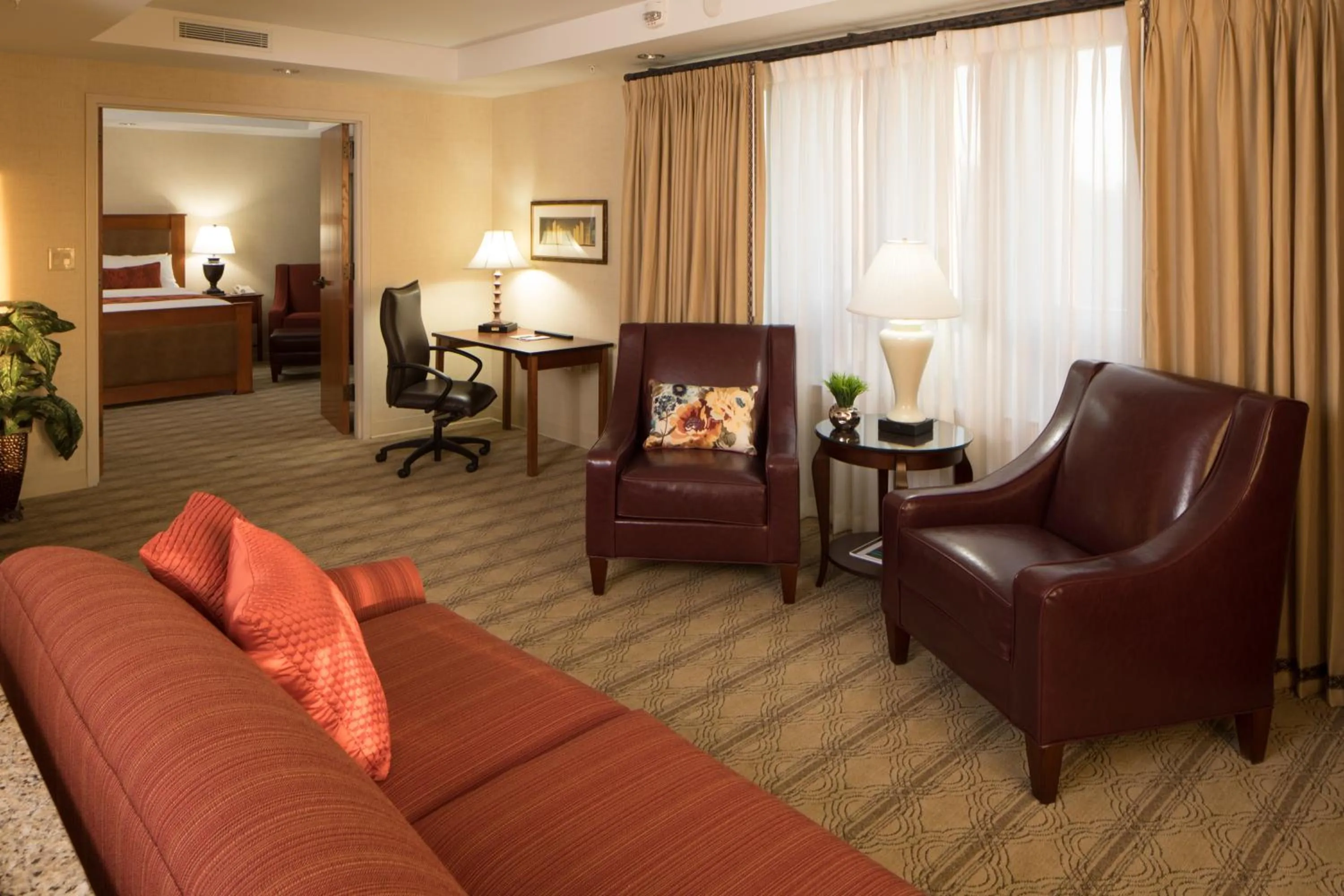 Living room in The Inn at Virginia Tech - On Campus