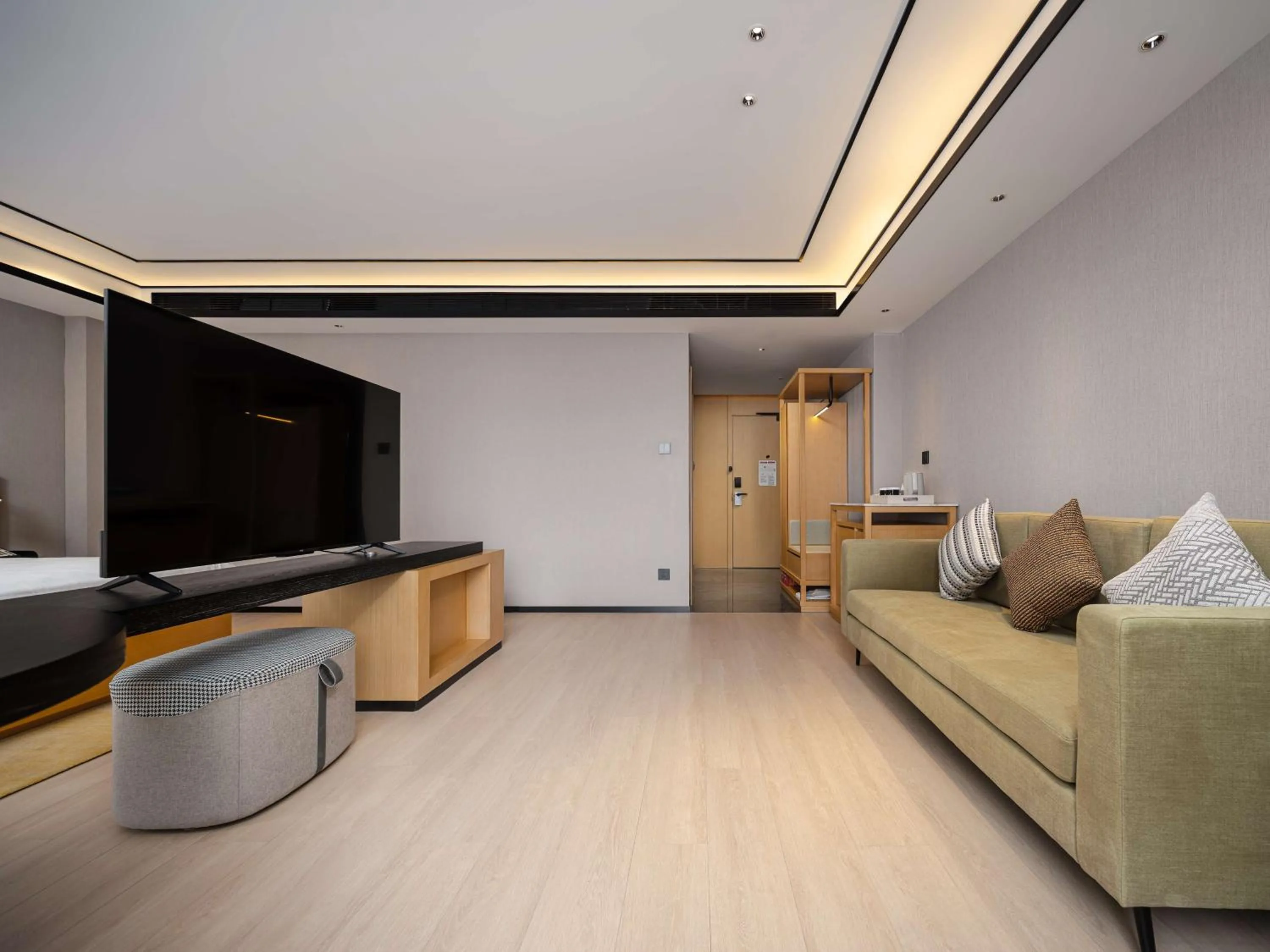 Photo of the whole room in Hilton Garden Inn Beijing Temple Of Heaven East Gate Station l Free Laundry Facility