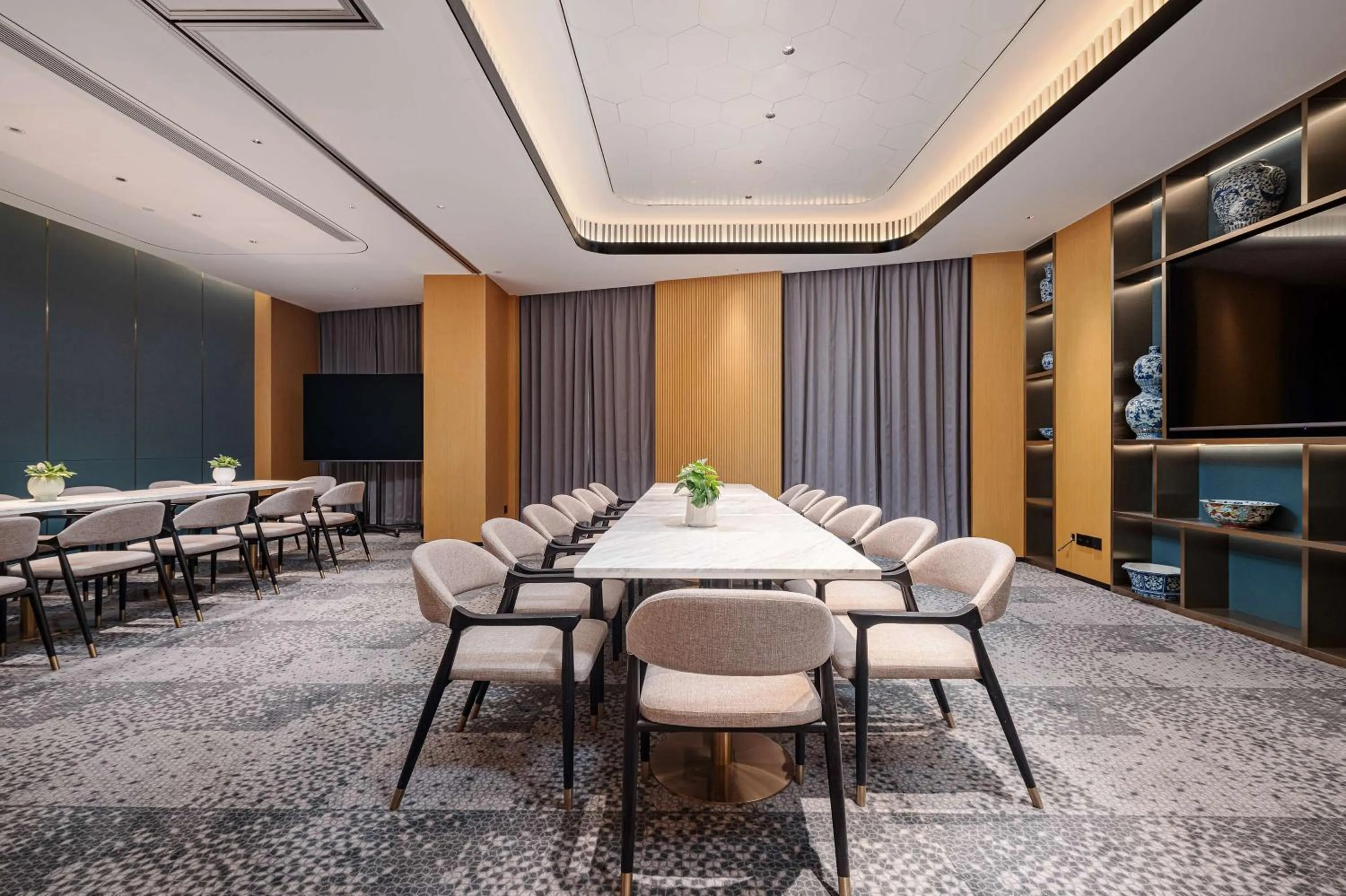 Meeting/conference room in Hilton Garden Inn Beijing Temple Of Heaven East Gate Station l Free Laundry Facility