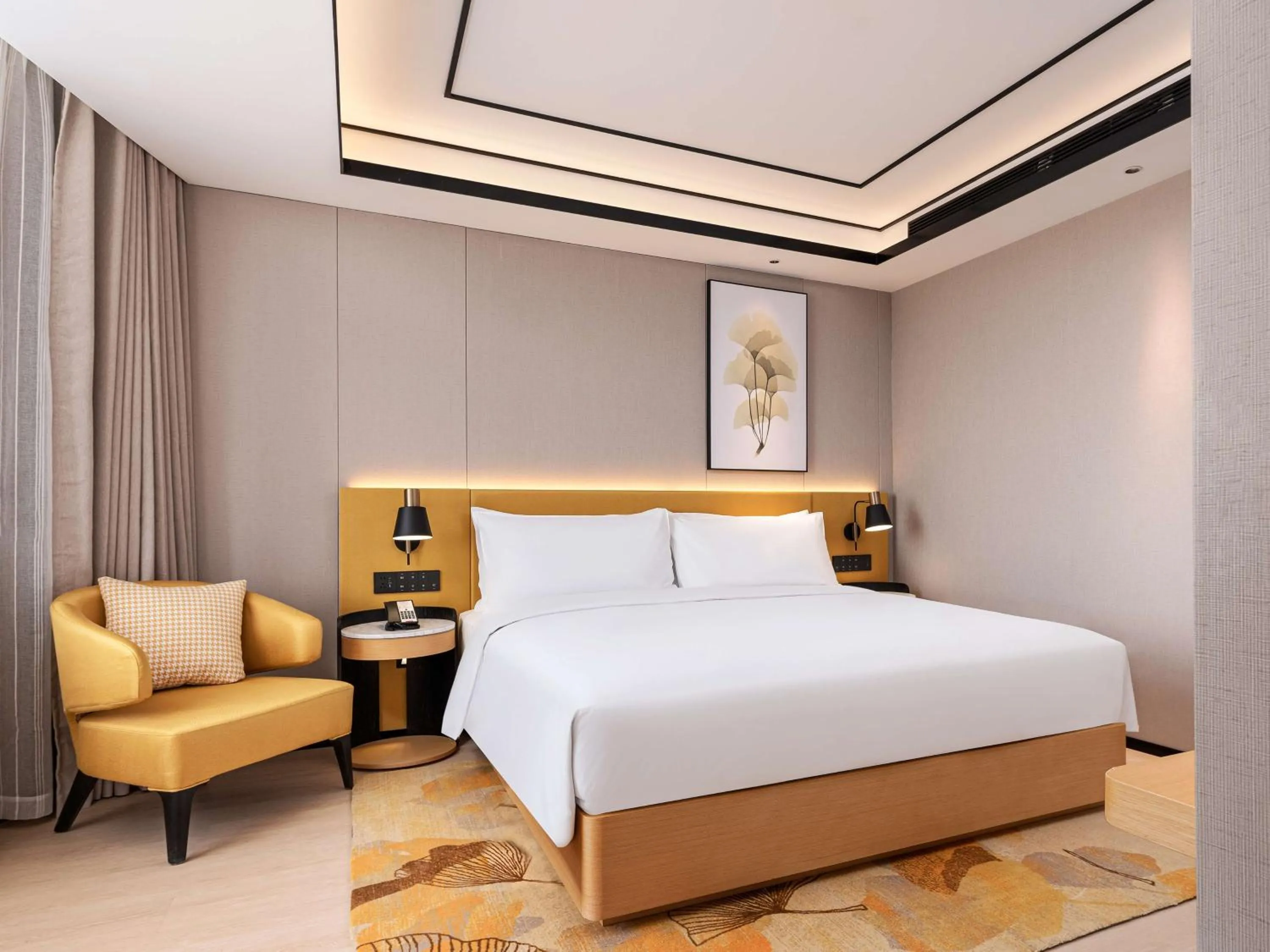 Bed in Hilton Garden Inn Beijing Temple Of Heaven East Gate Station l Free Laundry Facility