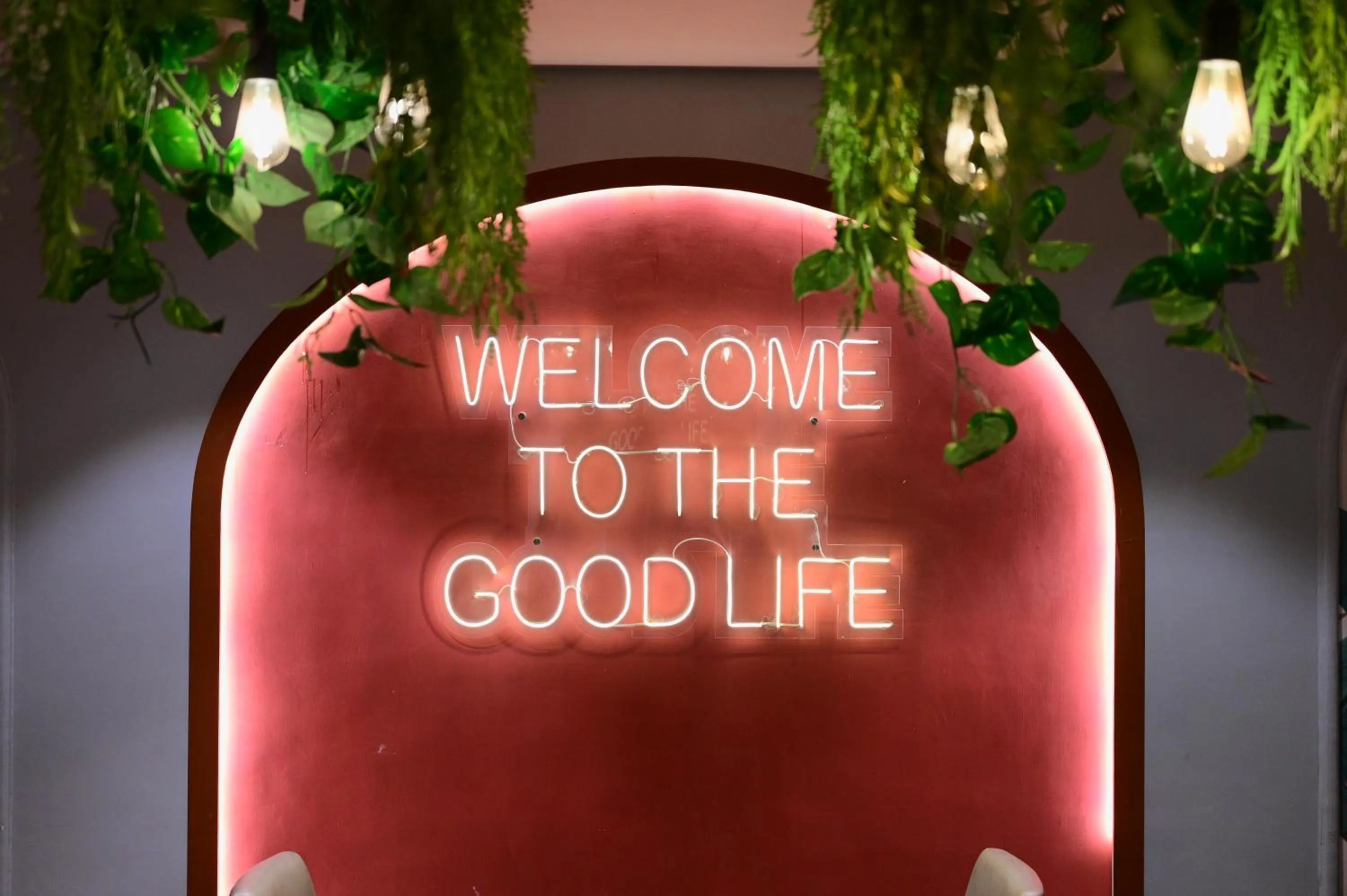 Restaurant/places to eat in The Ambassador - Hotel & Conference Center