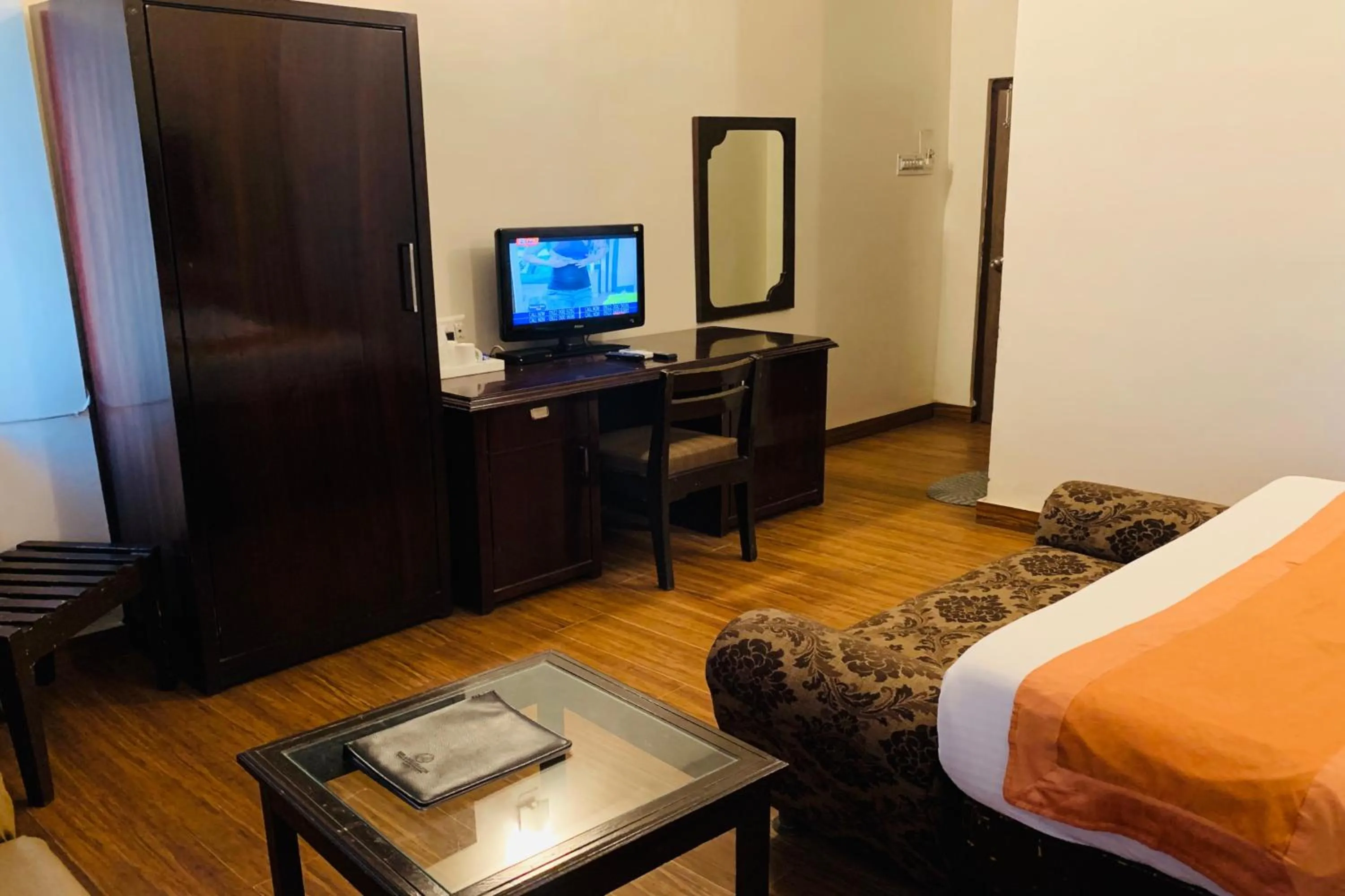 Bedroom, Bed in The Ambassador - Hotel & Conference Center