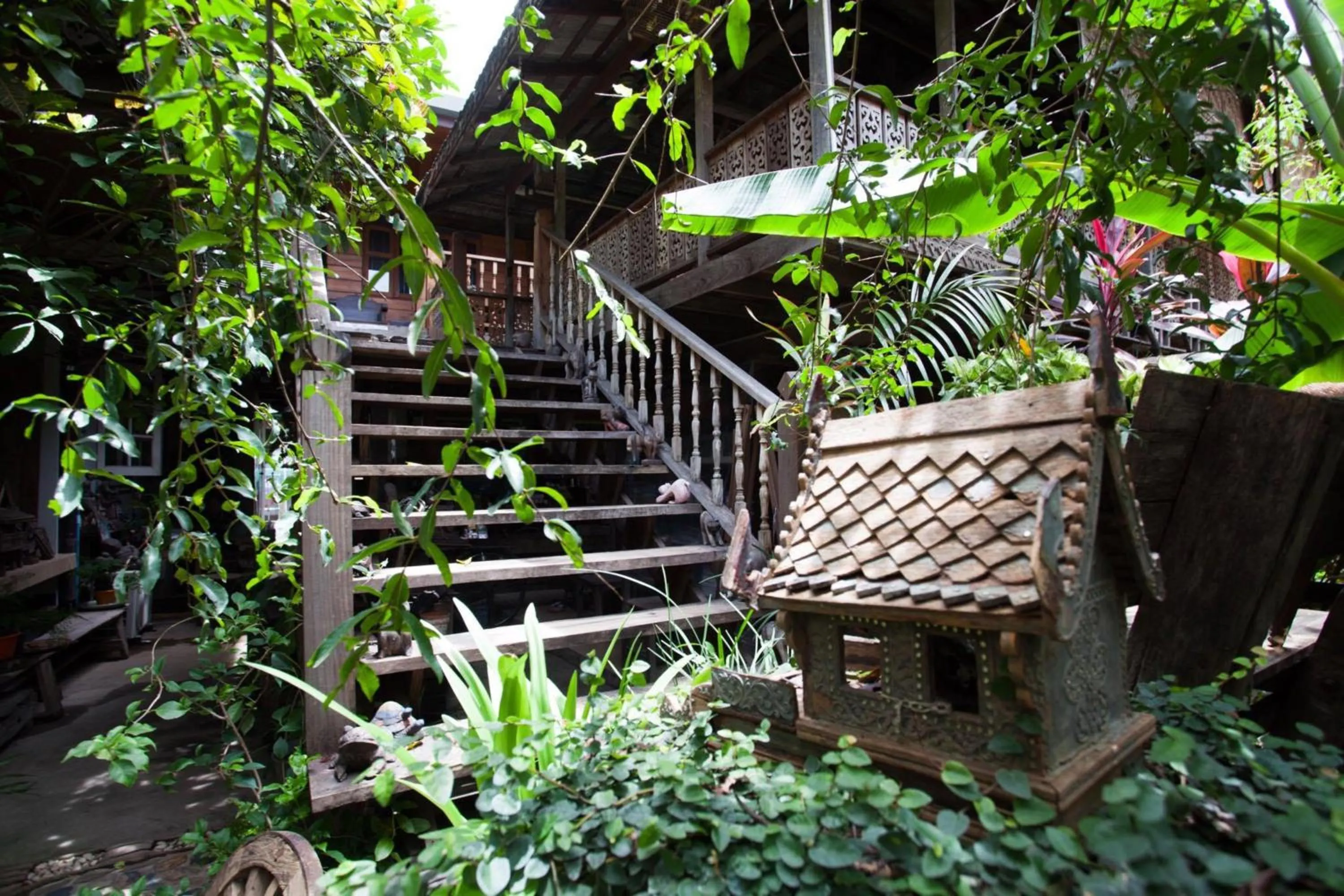 Property building in Tiptopthai House