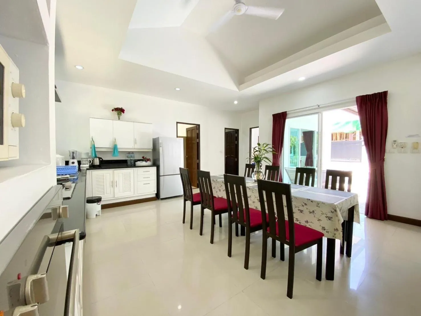 Kitchen or kitchenette in Chalong - 4 Bedroom Private Pool Villa - Phuket