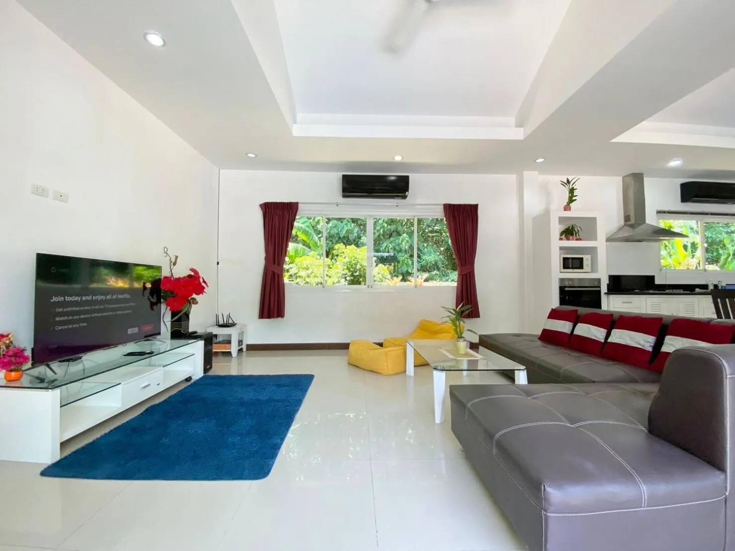 Karaoke in Chalong - 4 Bedroom Private Pool Villa - Phuket