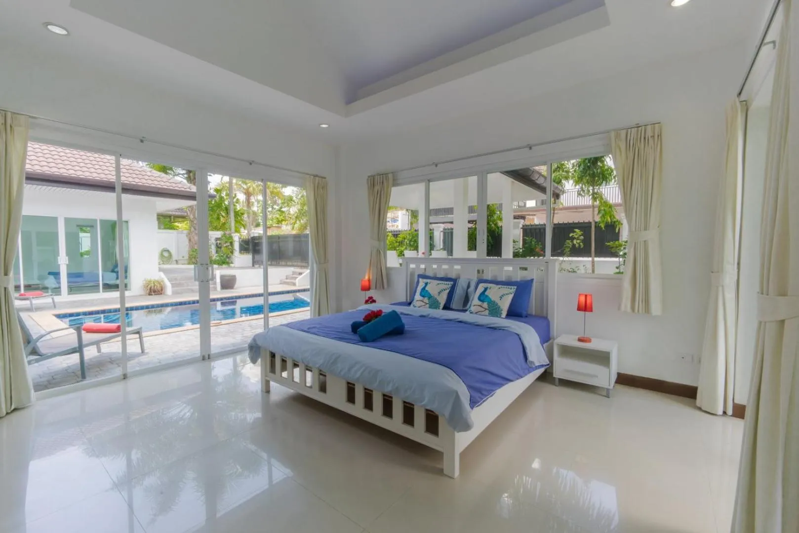 Bedroom, Bed in Chalong - 4 Bedroom Private Pool Villa - Phuket