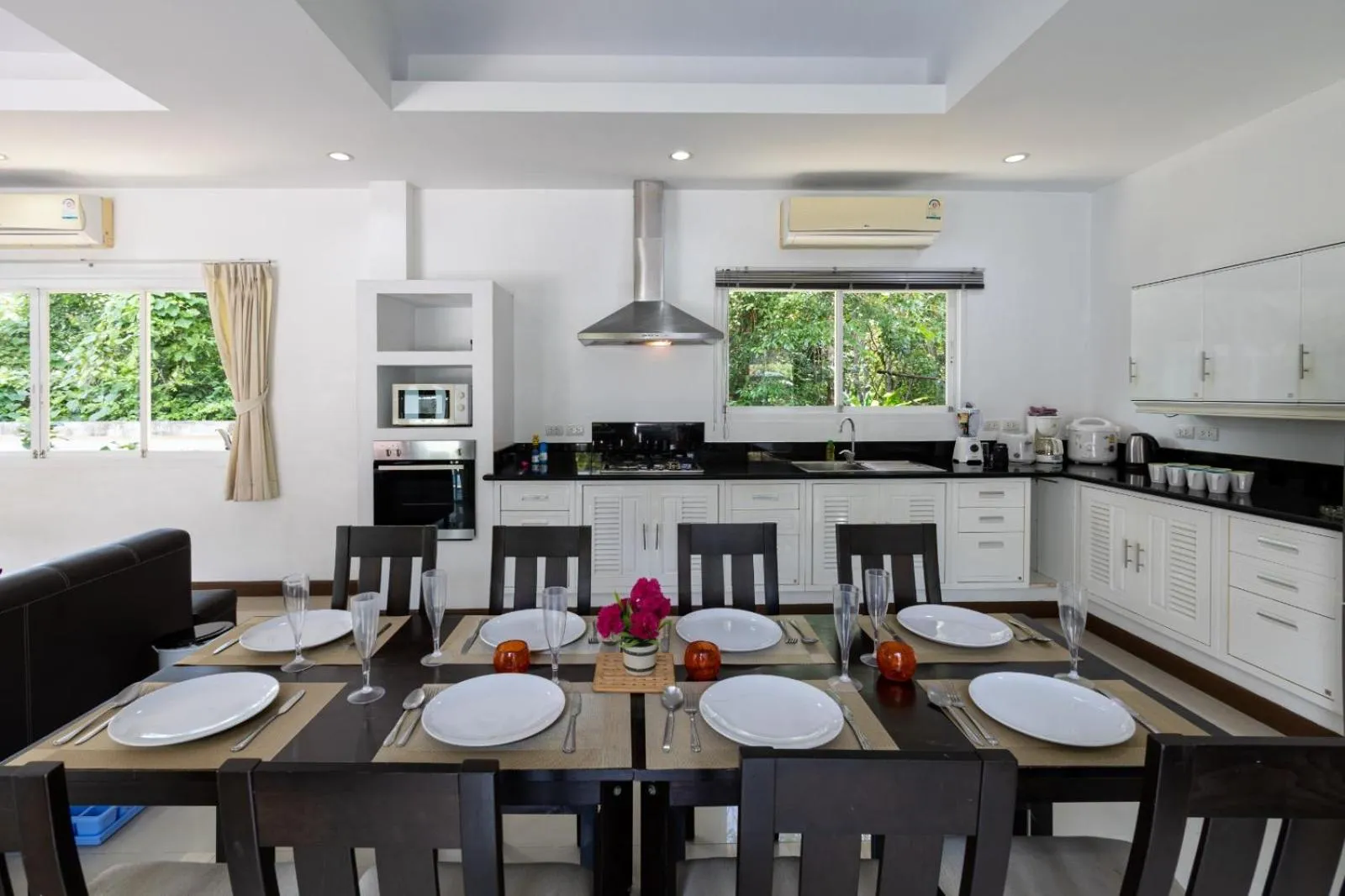 Kitchen or kitchenette in Chalong - 4 Bedroom Private Pool Villa - Phuket