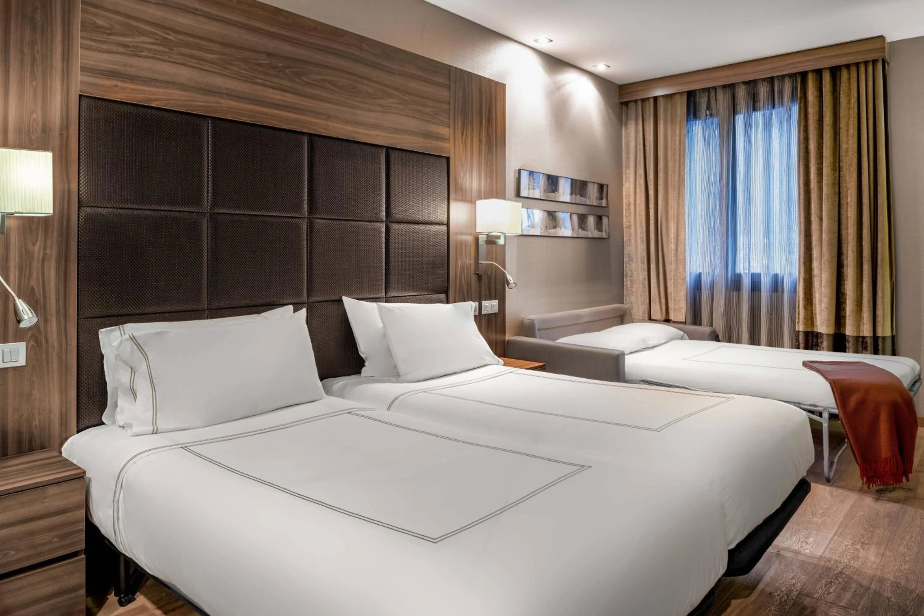 Photo of the whole room, Bed in Hotel AC Baqueira Ski Resort, Autograph Collection