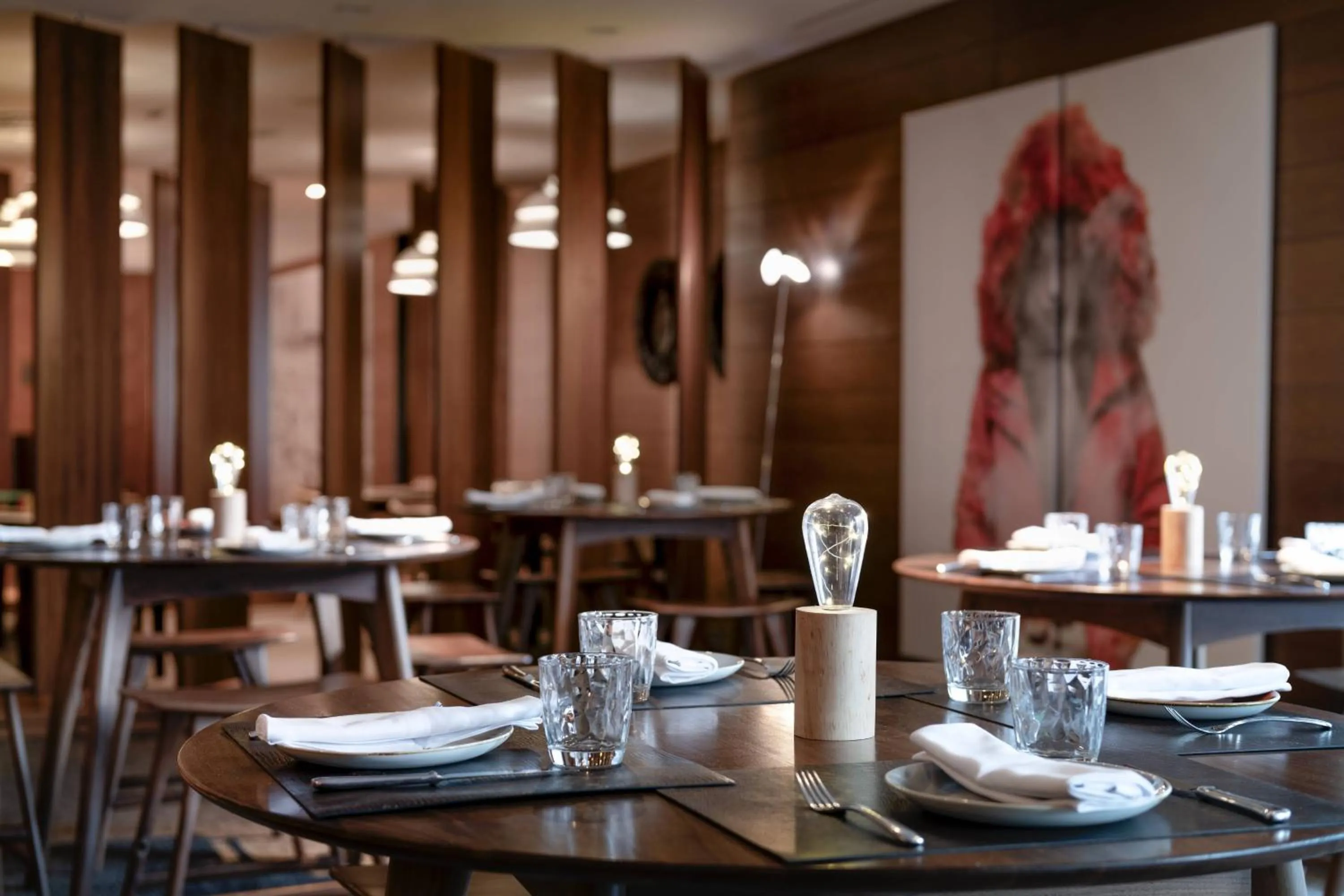 Lounge or bar in Hotel AC Baqueira Ski Resort, Autograph Collection