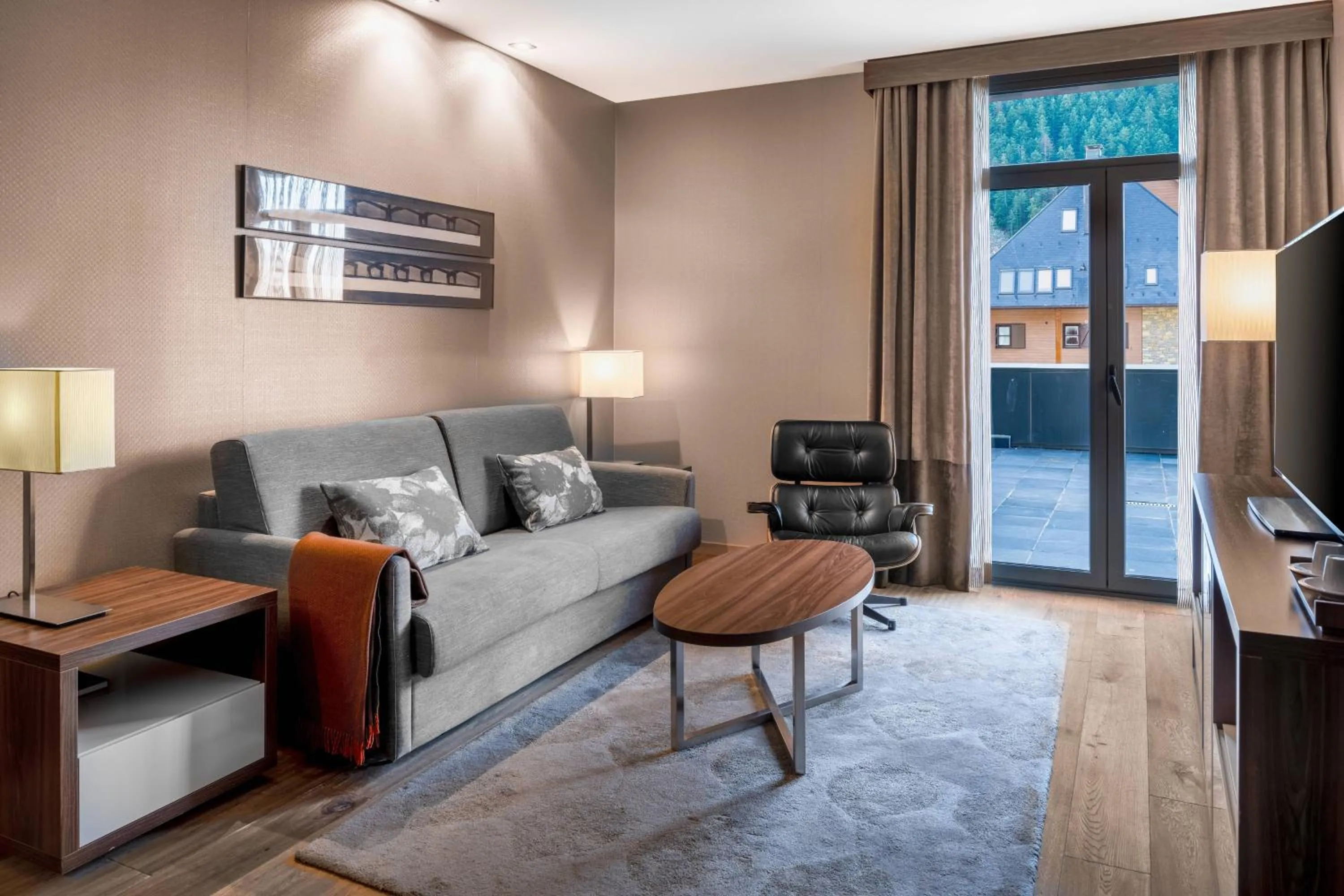 Living room in Hotel AC Baqueira Ski Resort, Autograph Collection