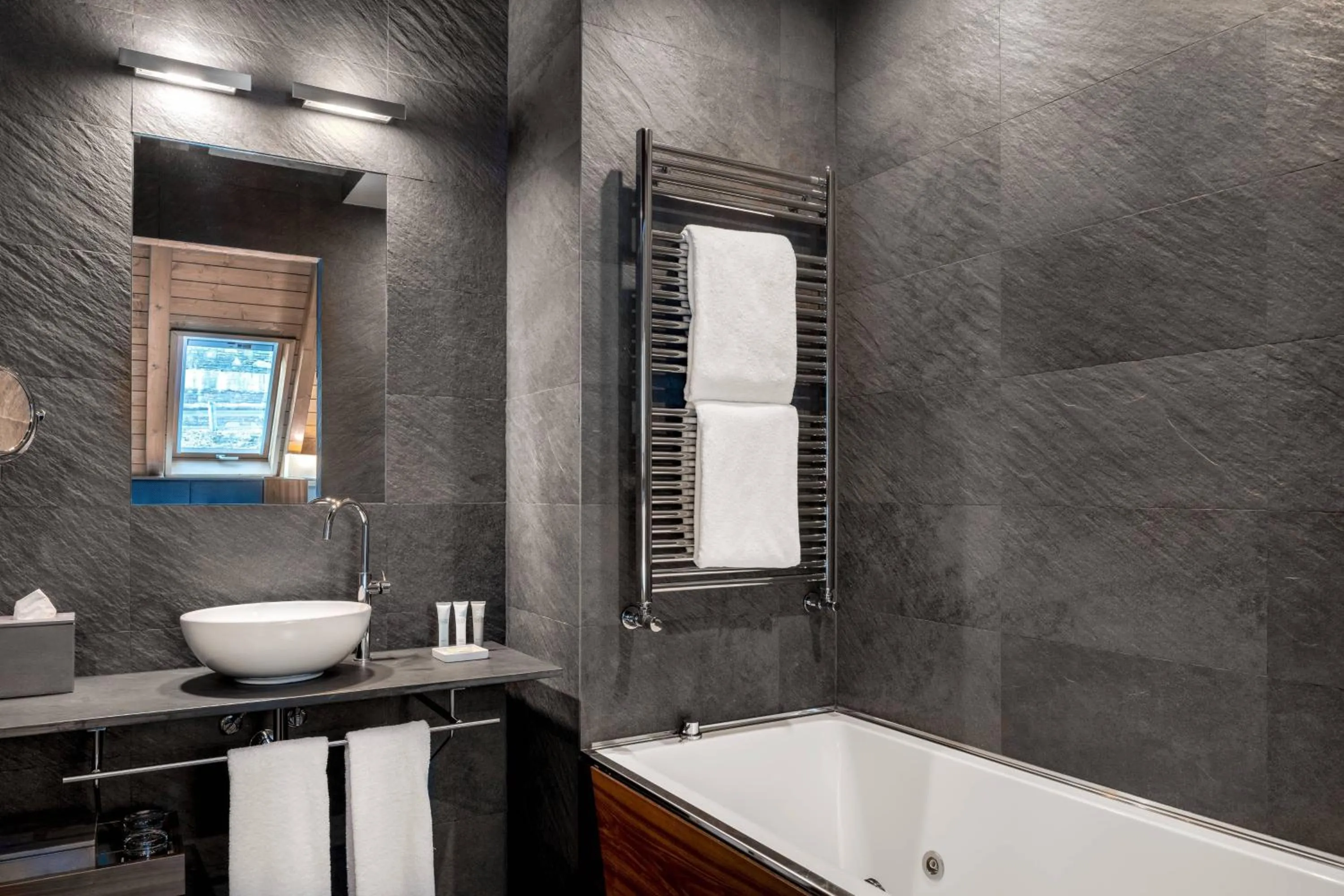 Bathroom in Hotel AC Baqueira Ski Resort, Autograph Collection