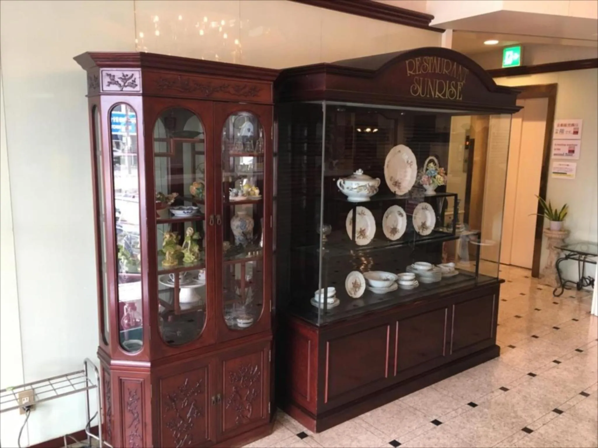 Lobby or reception in Sunrise Hotel Okinawa-どこか懐かしいレトロ宿軽朝食付