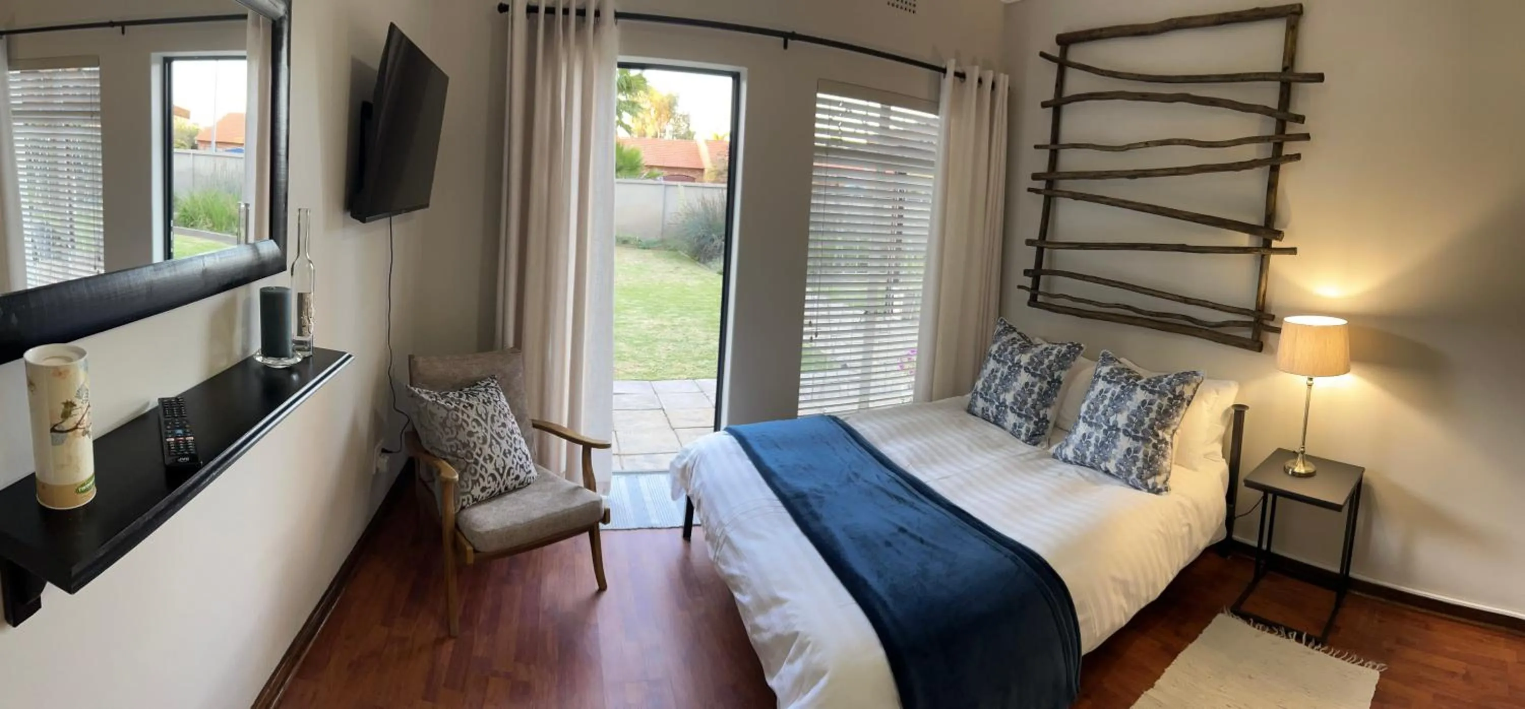 Bed in 28 La Rochelle