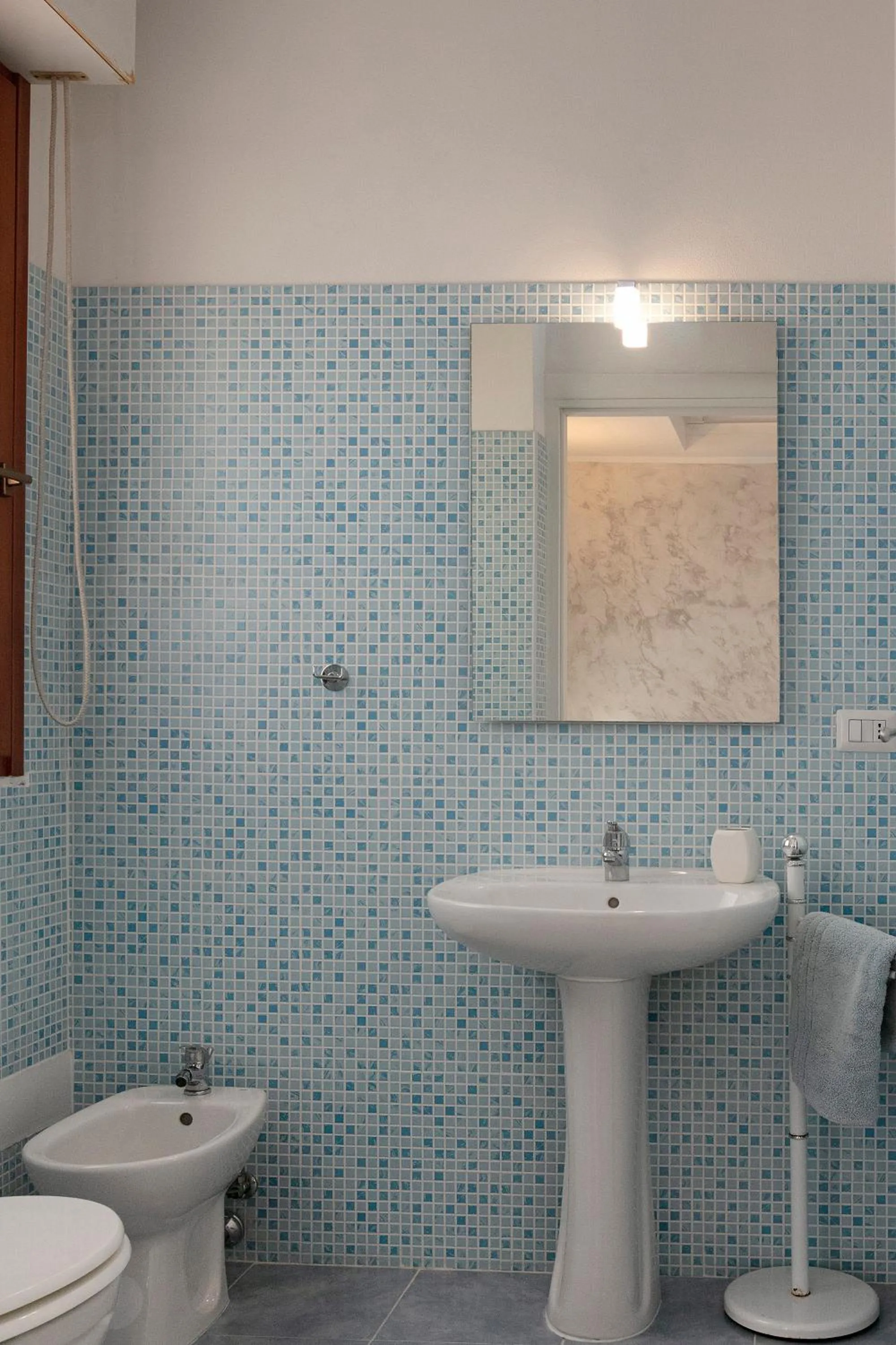 Shower in Giardini e Mare