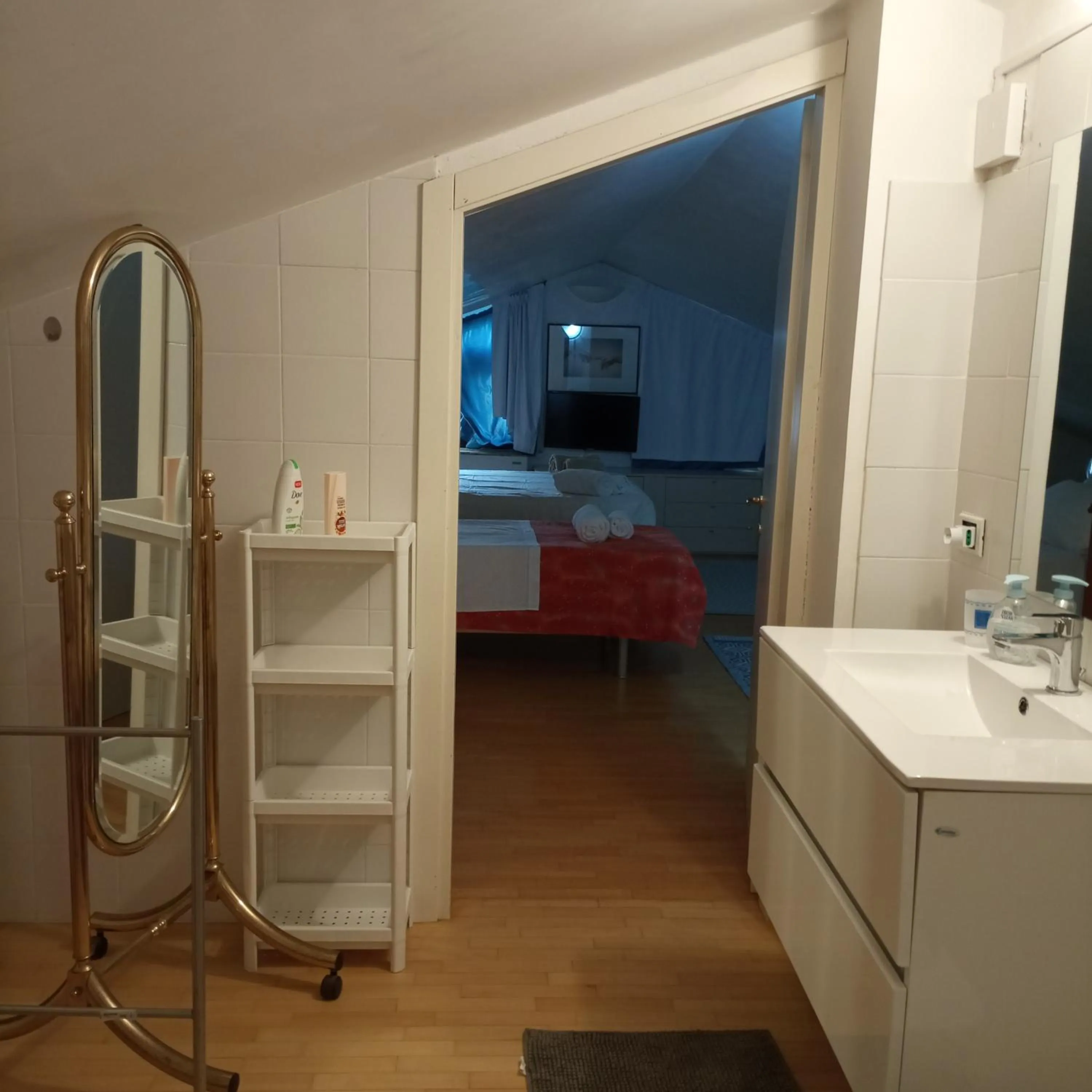 Bathroom, Bed in Giardini e Mare