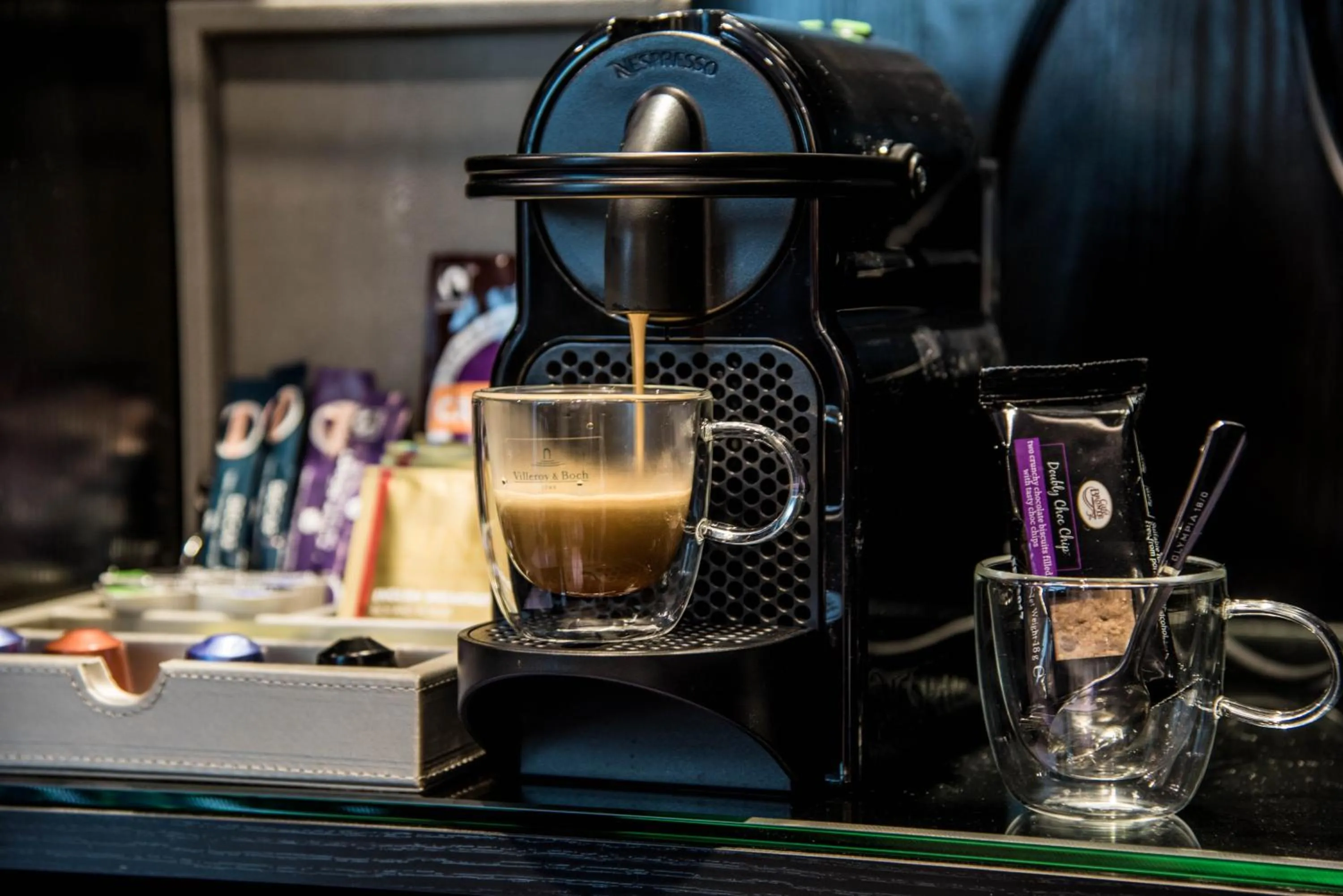 Coffee/tea facilities in Montcalm Royal London House, London City