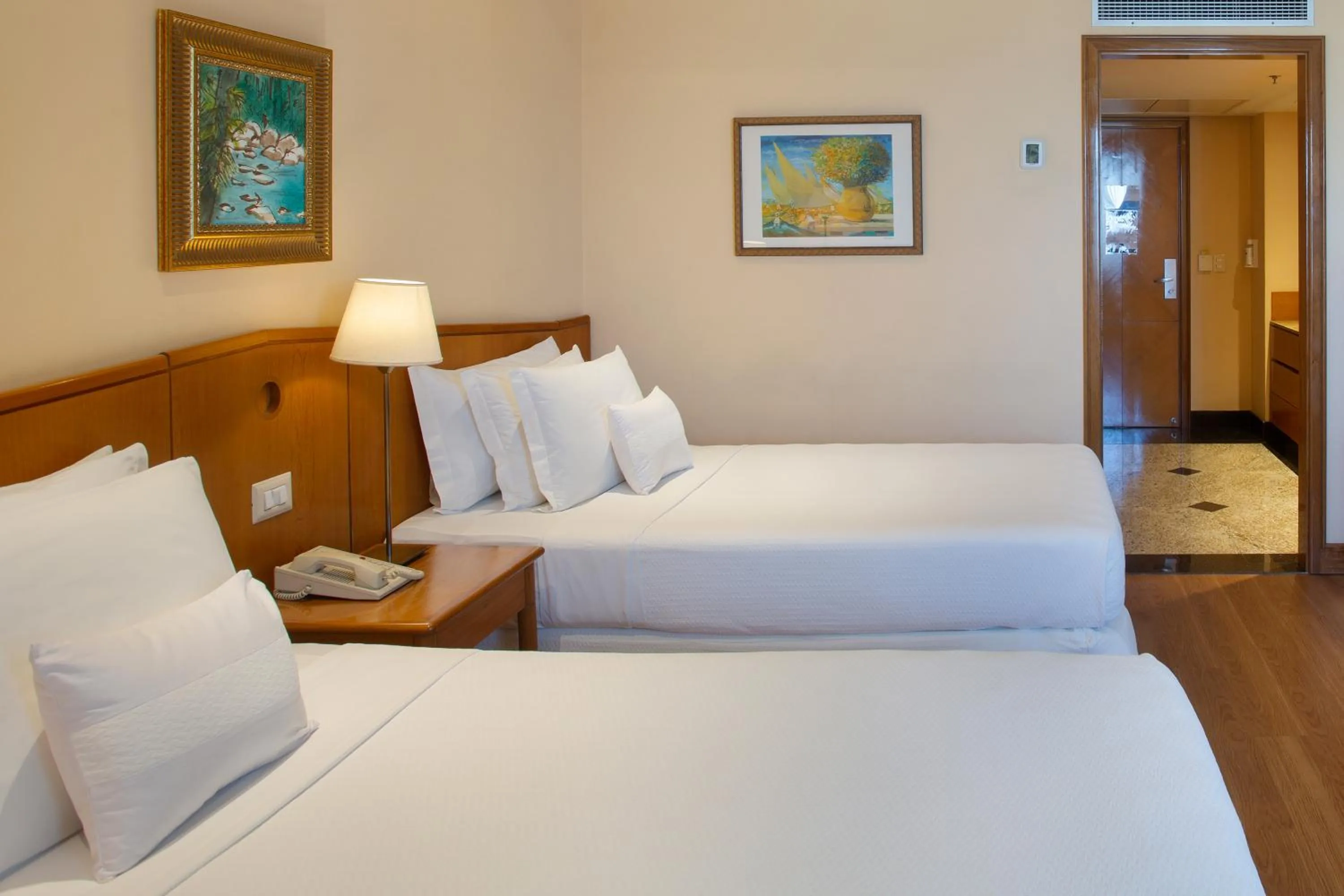 Bed in Windsor Barra Hotel