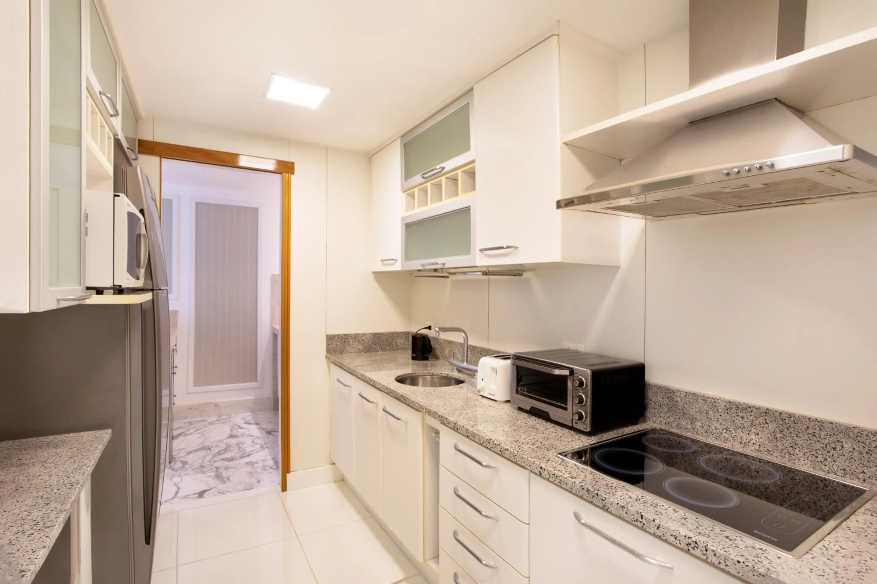 microwave in Windsor Barra Hotel