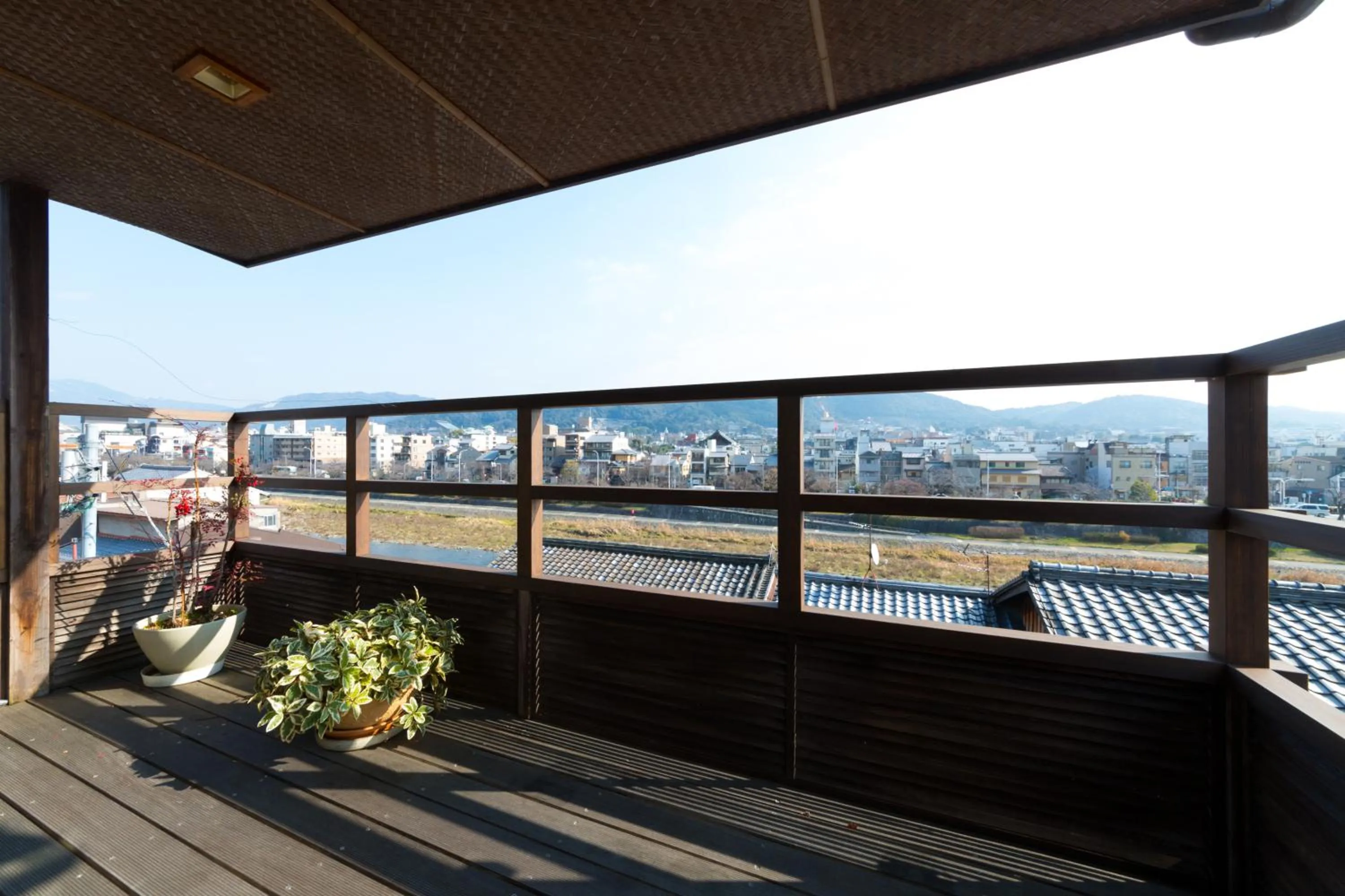 River view in Kyotoya Sakuraan