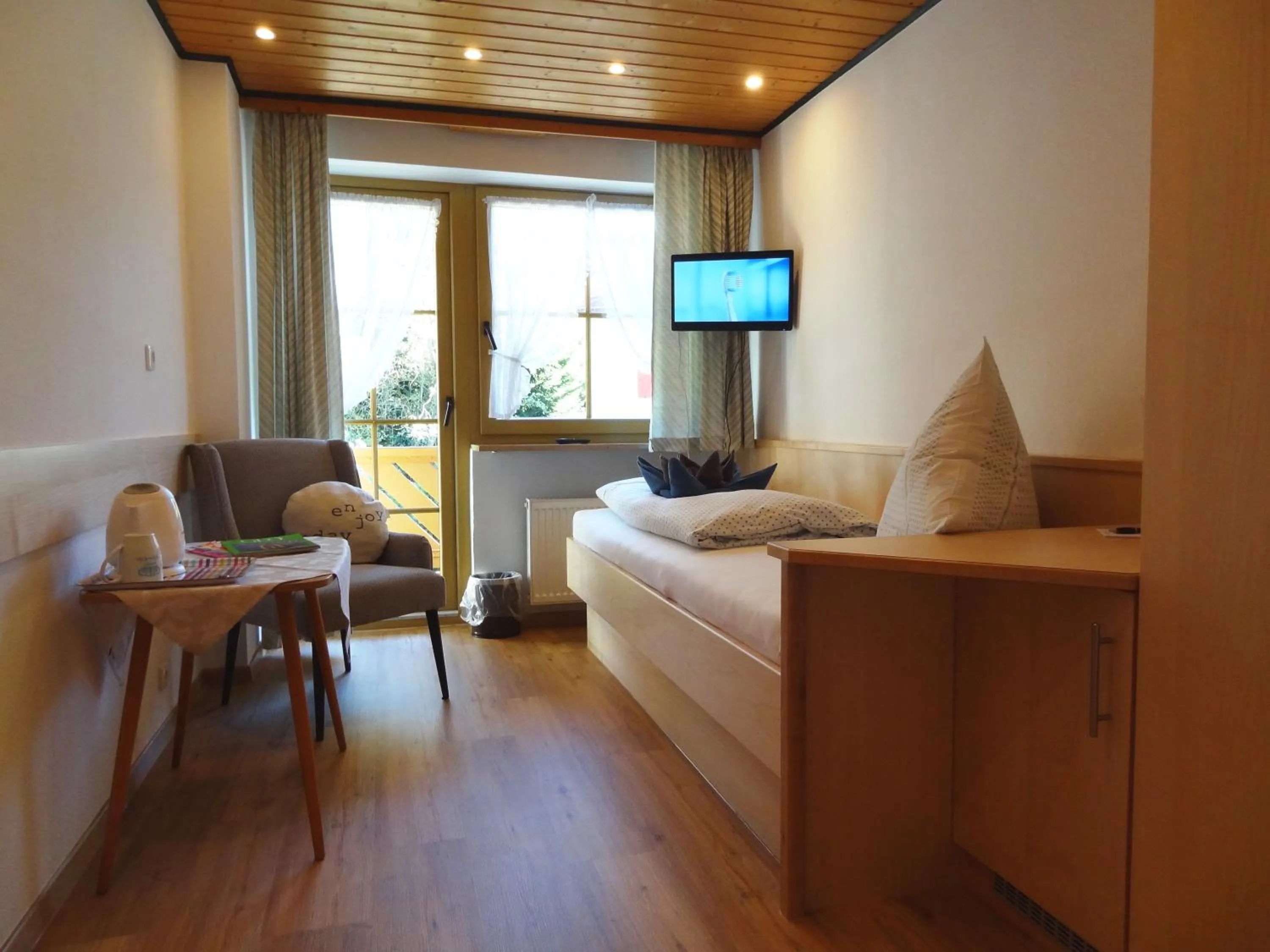 Photo of the whole room, Bed in Ferienhotel Sonnenheim