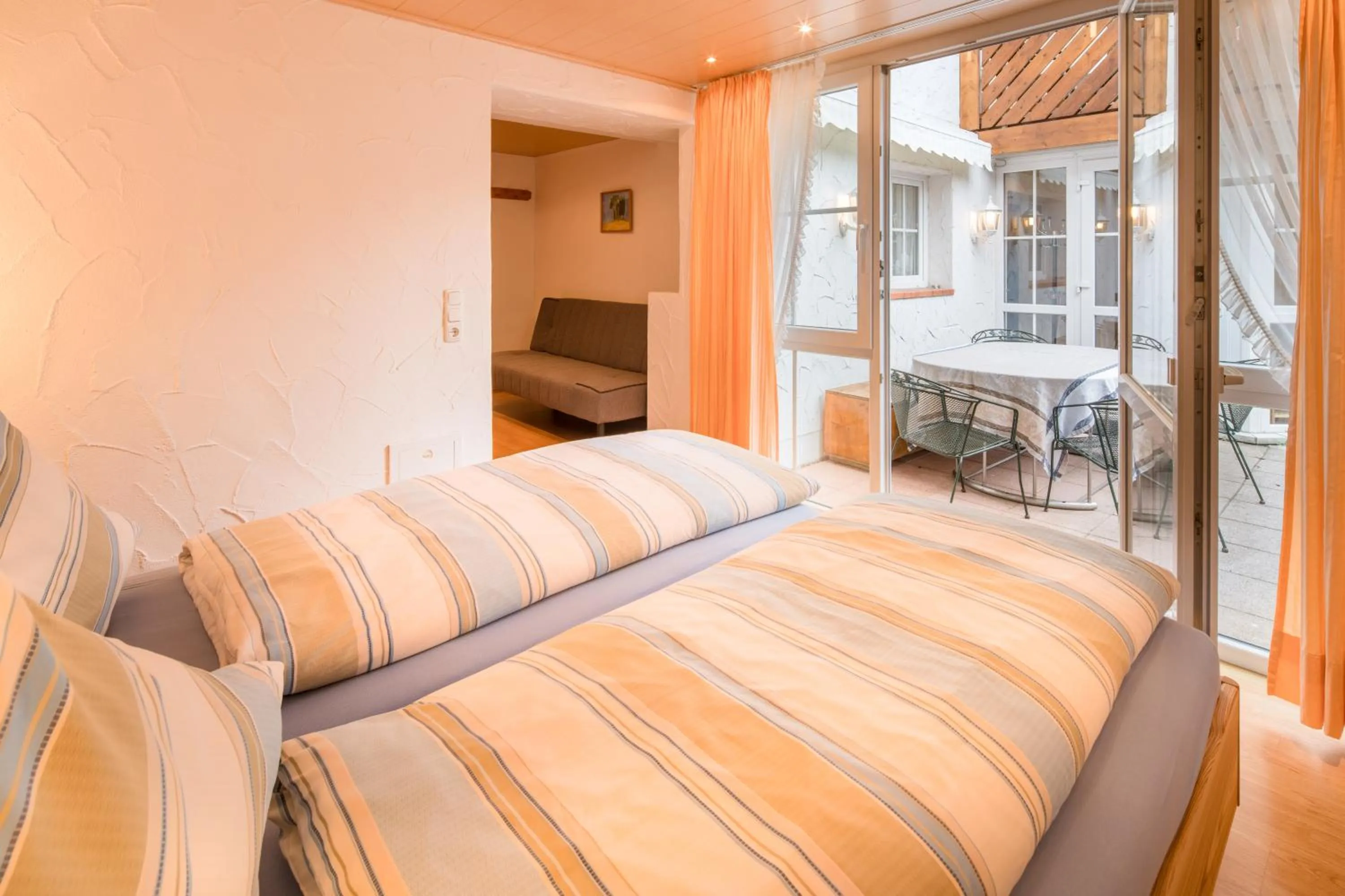 Balcony/Terrace, Bed in Ferienhotel Sonnenheim