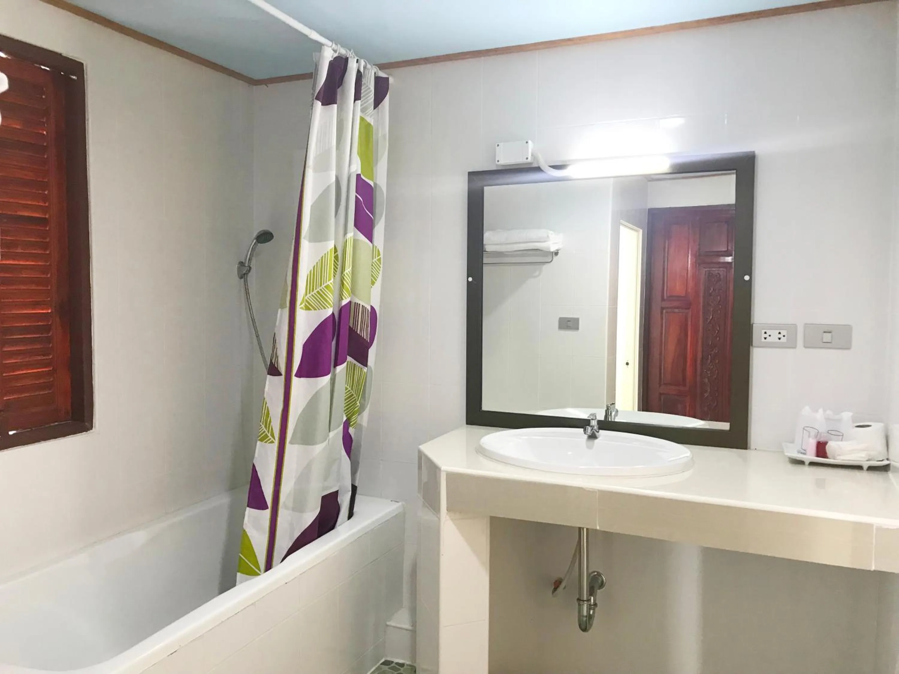 Bathroom in Toh Buk Seng Ayutthaya Hotel