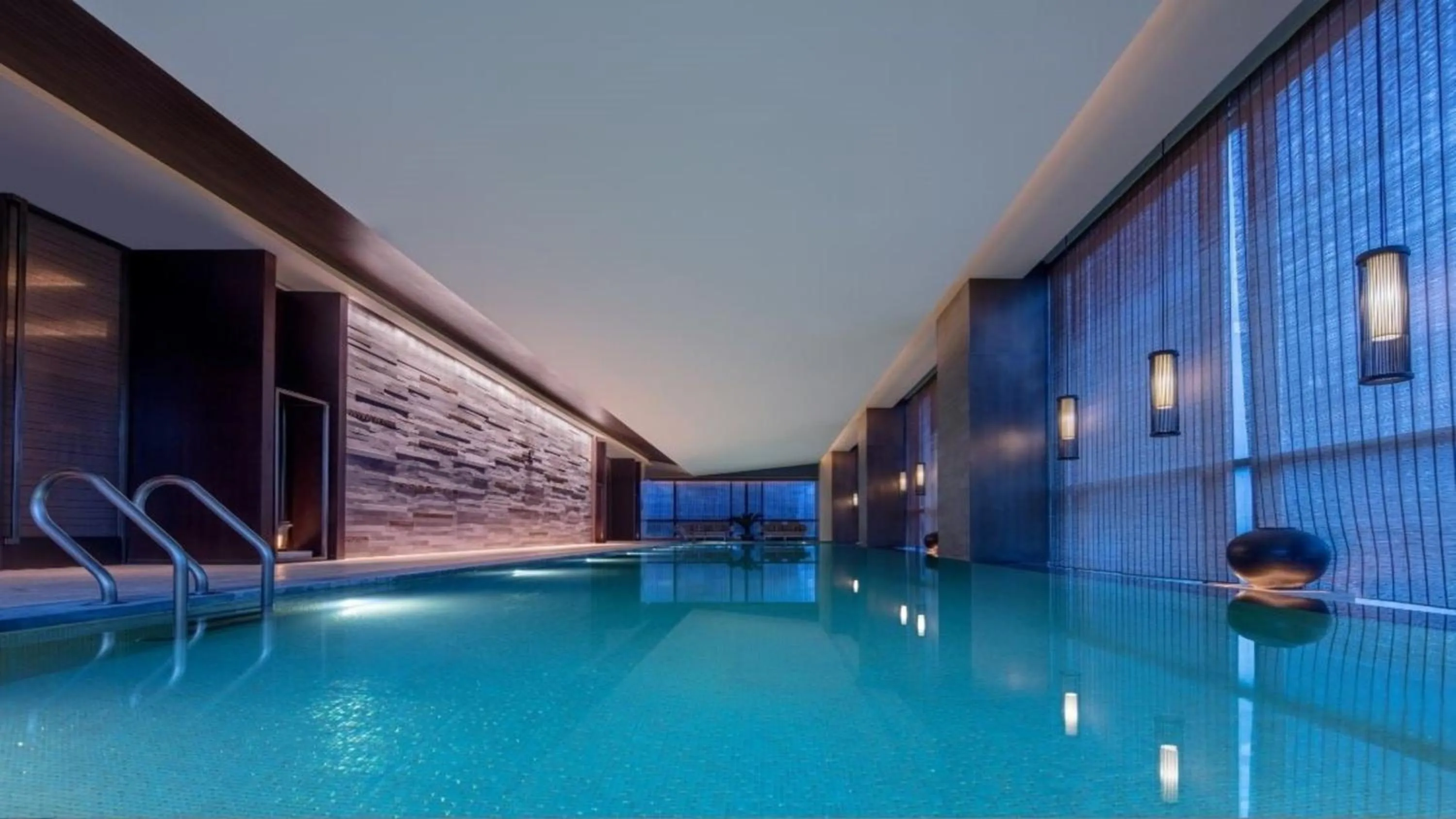 Swimming pool in Regent Chongqing