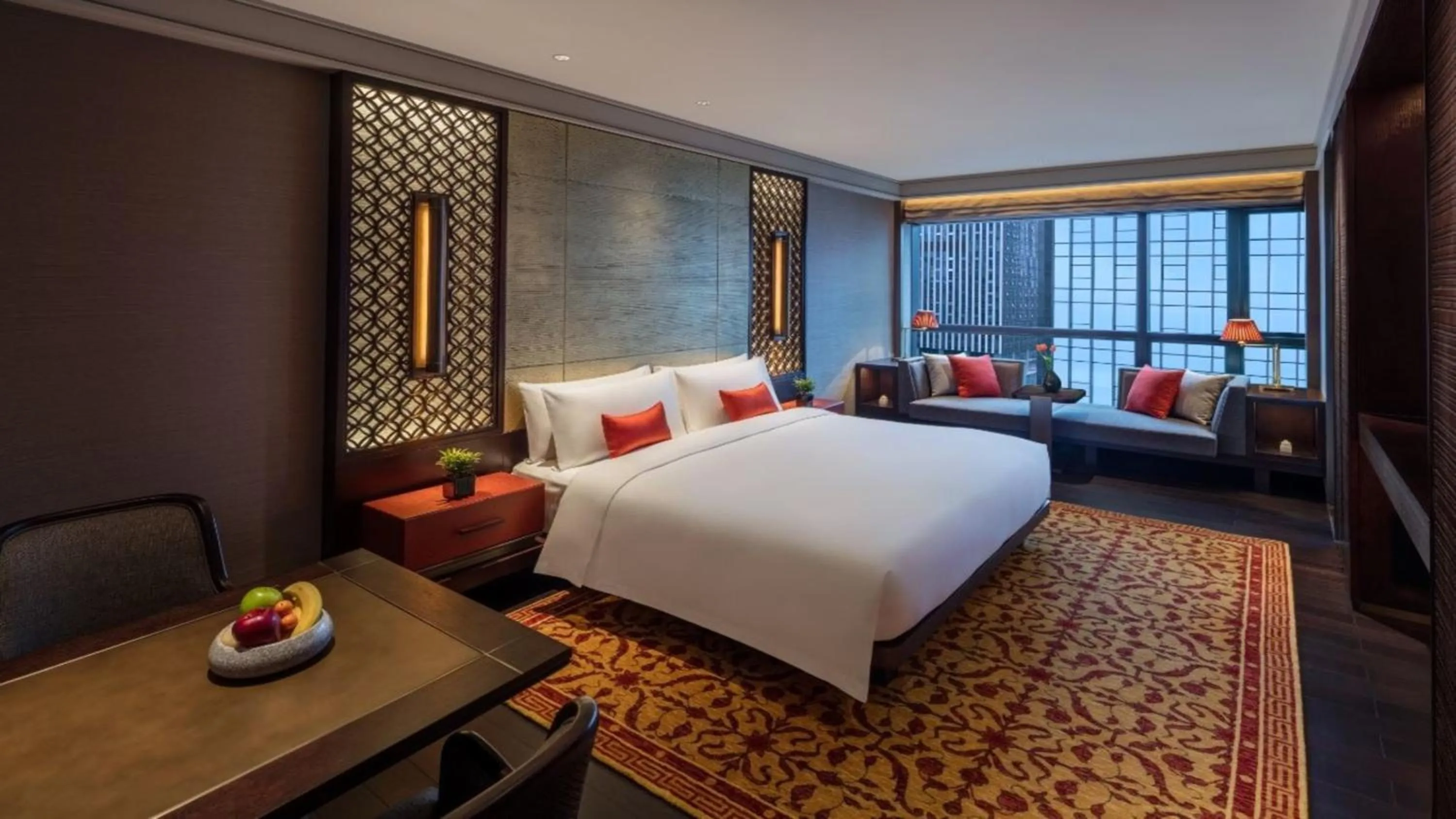 Photo of the whole room, Bed in Regent Chongqing