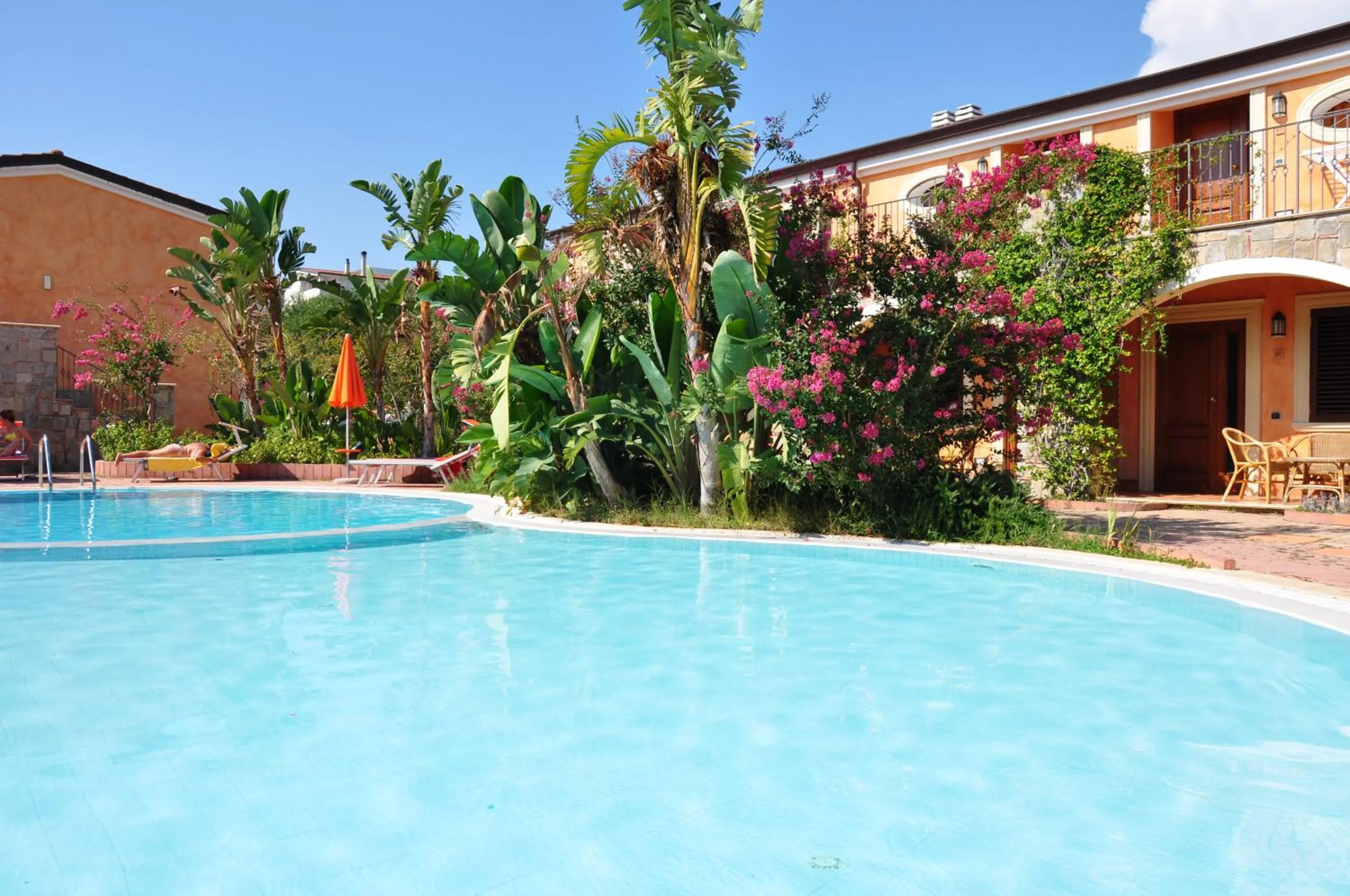 Swimming pool in Residence Baia Infreschi