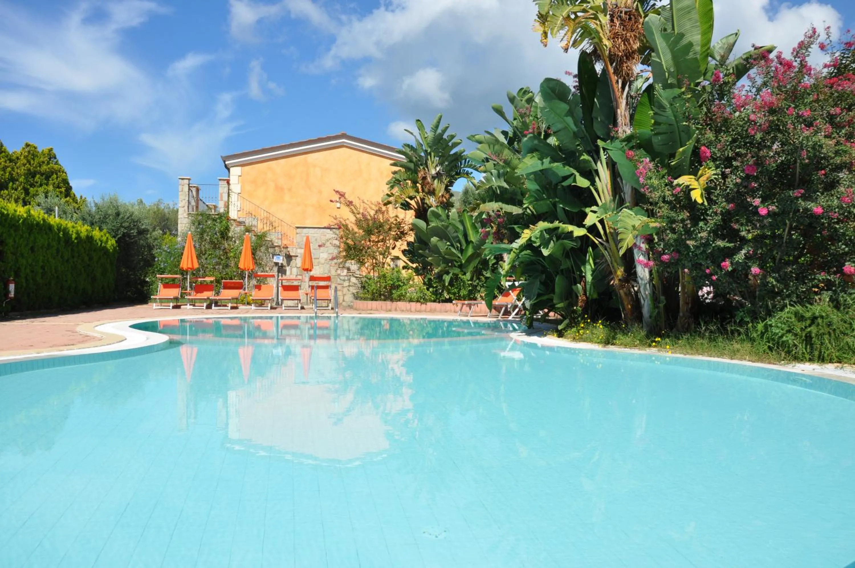 Swimming pool in Residence Baia Infreschi