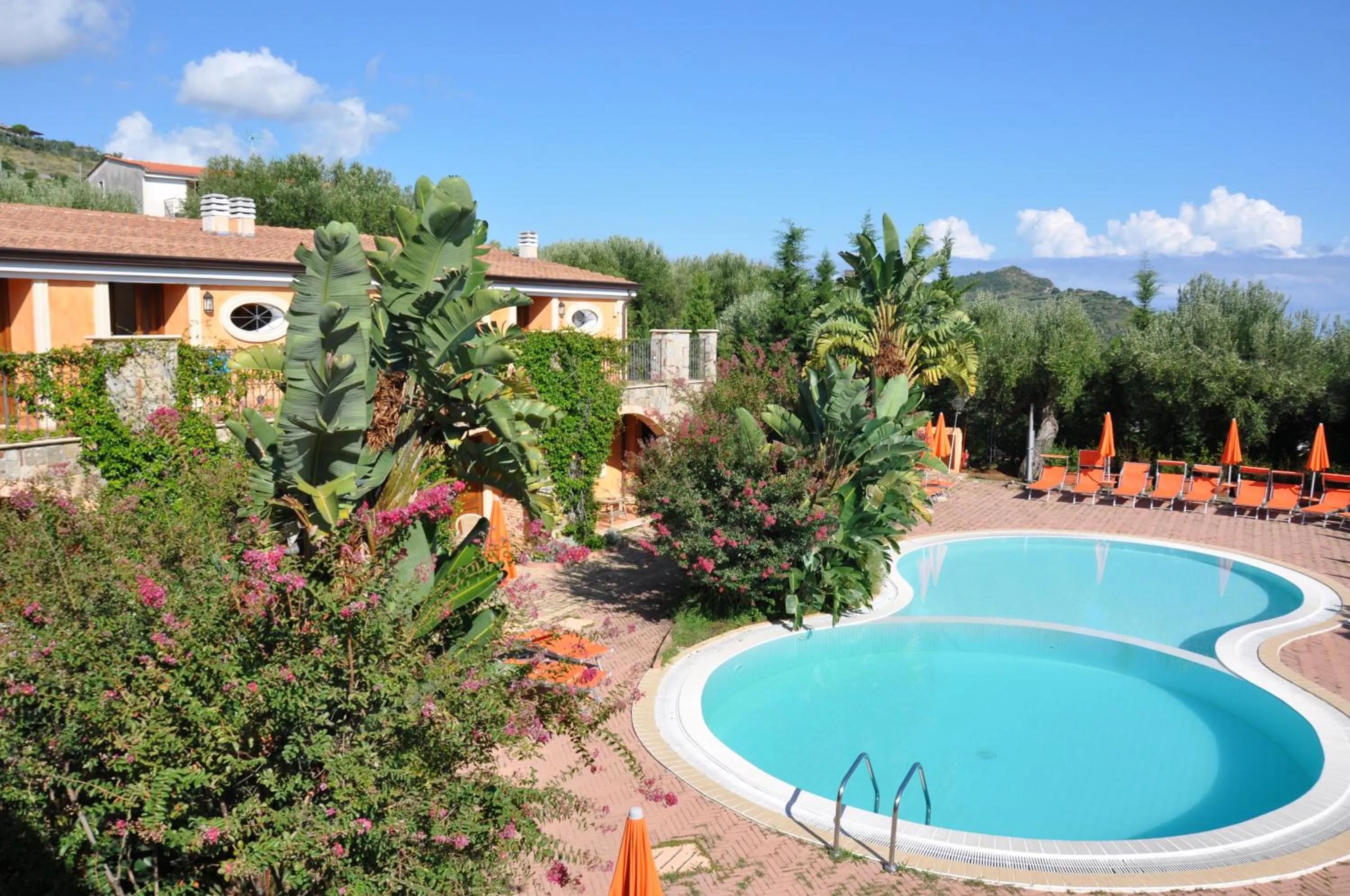 Swimming pool in Residence Baia Infreschi