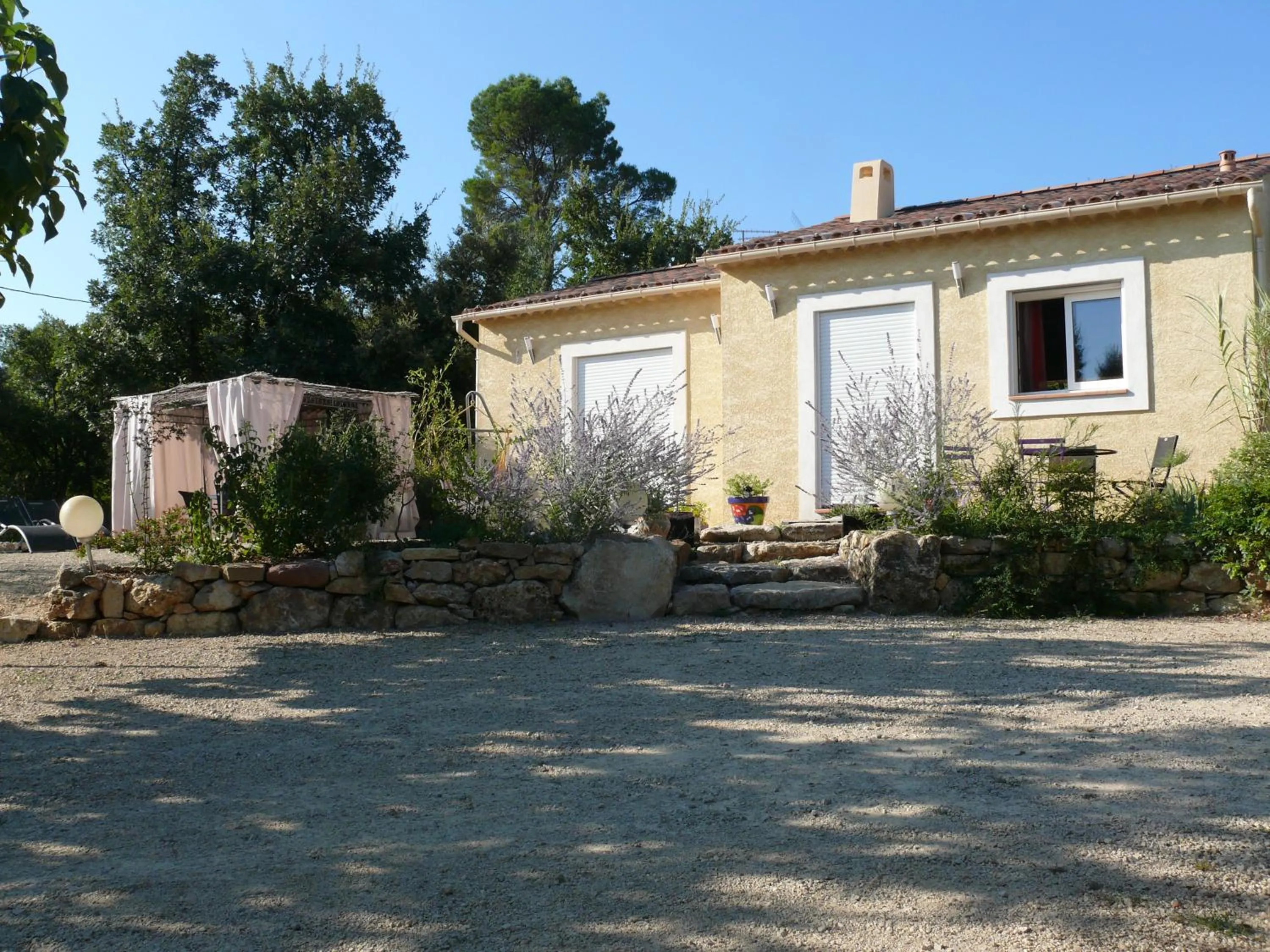 Les Karakis, piscine au sel, jardin 5000m2