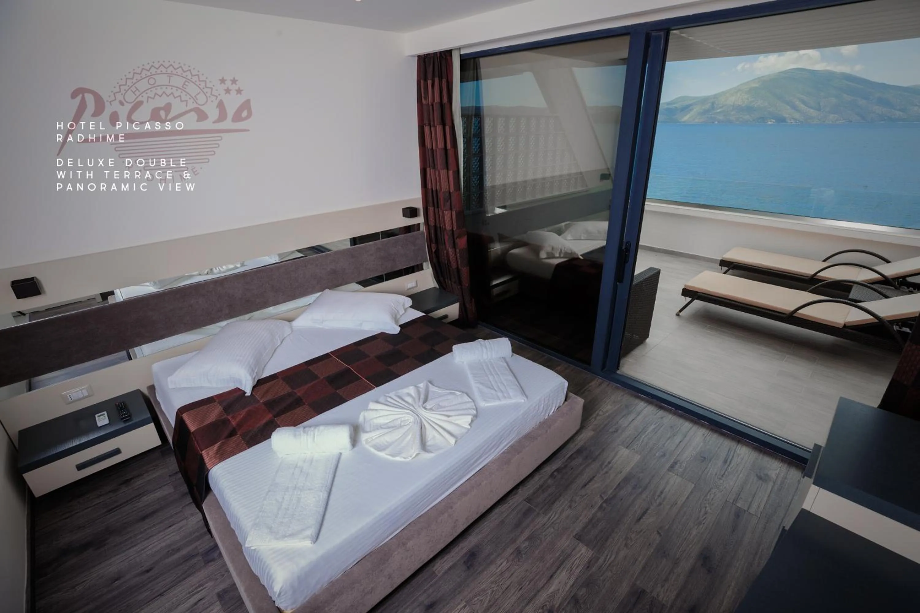 Bed in Hotel Picasso