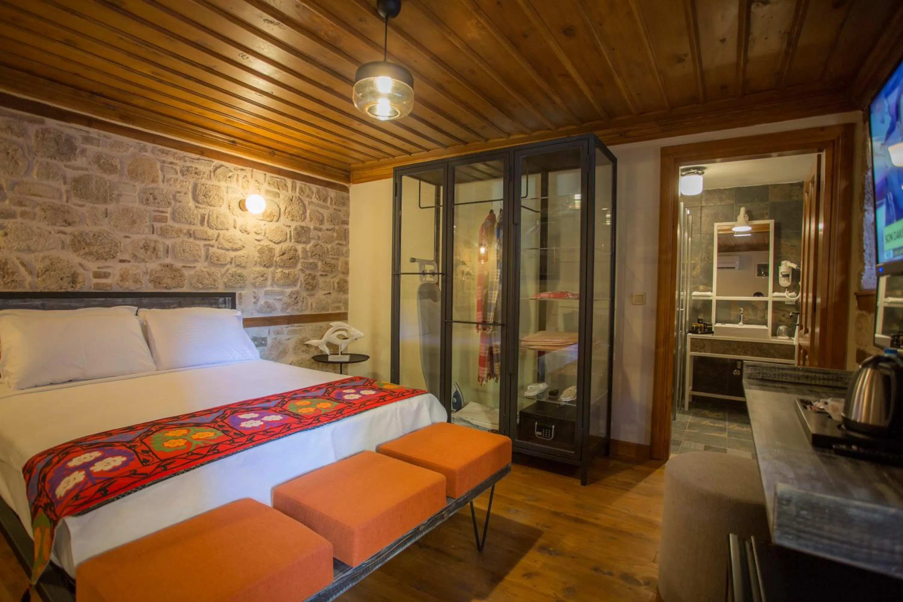 Photo of the whole room in Char Me Hotel