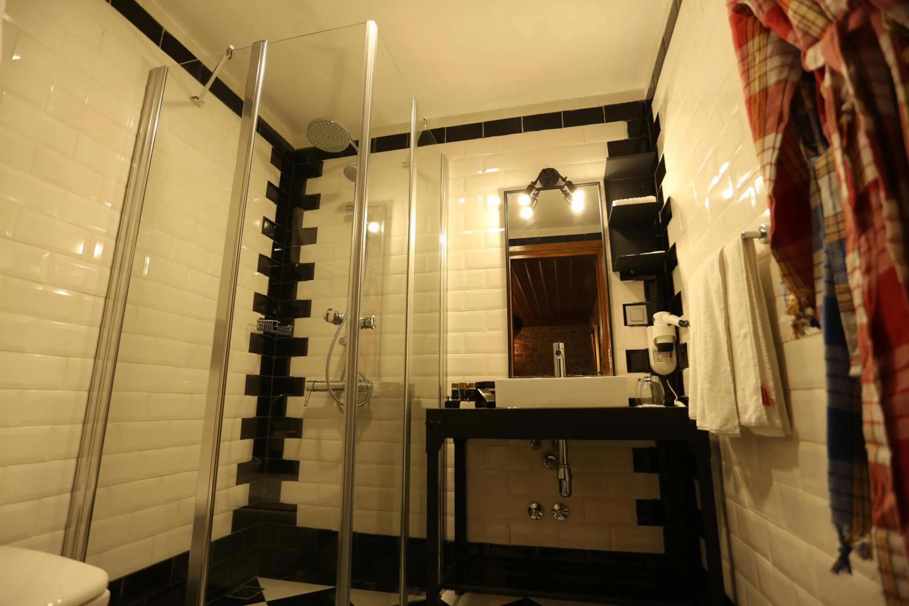 Bathroom in Char Me Hotel