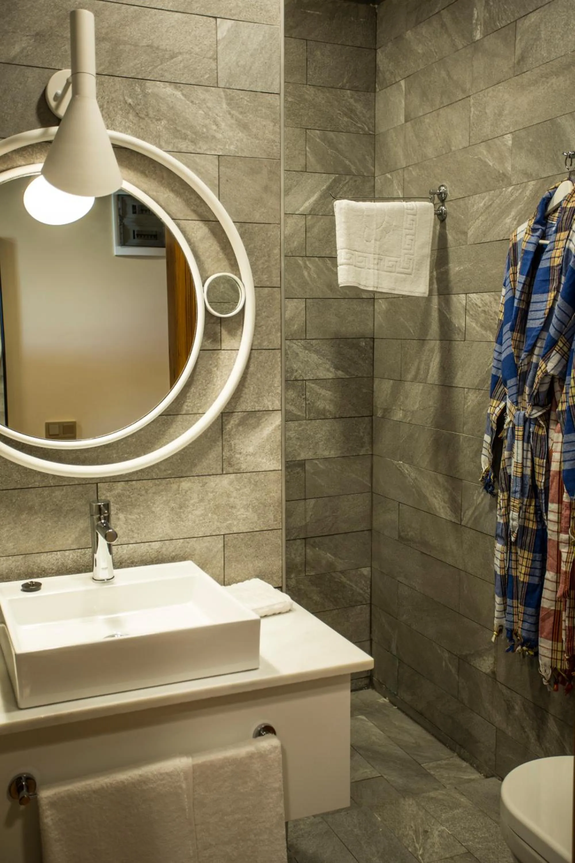 Bathroom in Char Me Hotel