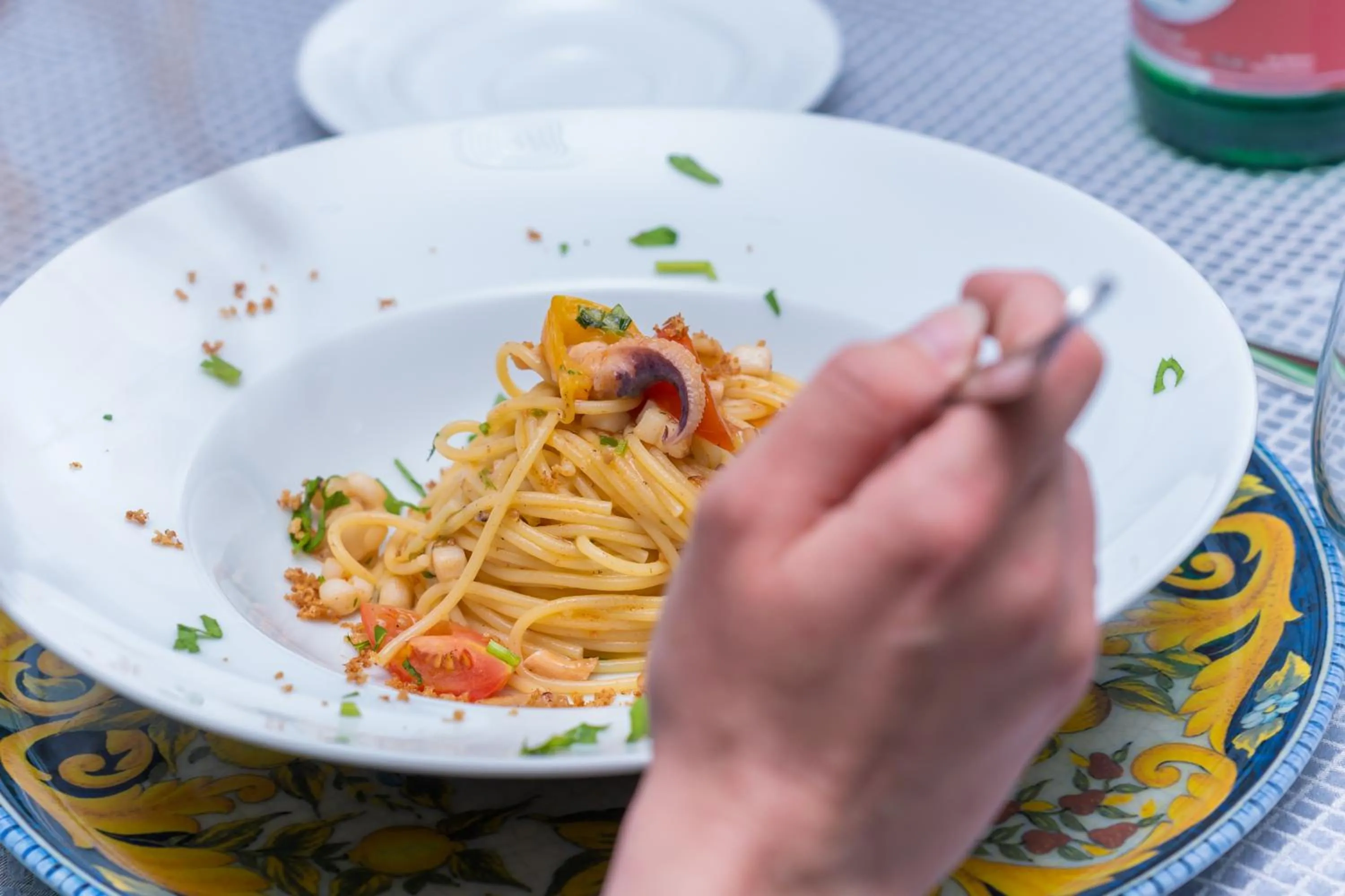 Restaurant/places to eat in Hotel America