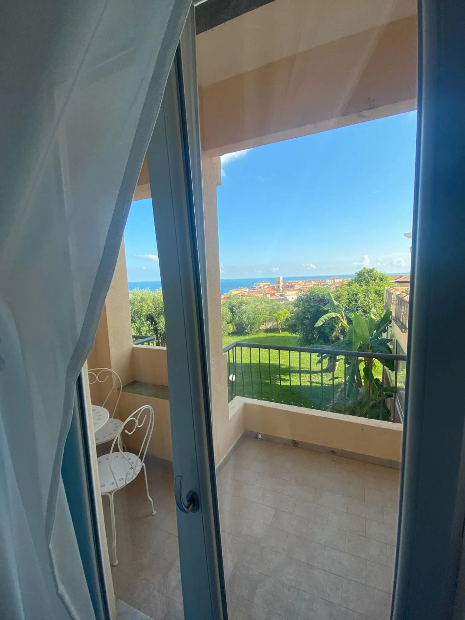 Day in Hotel America