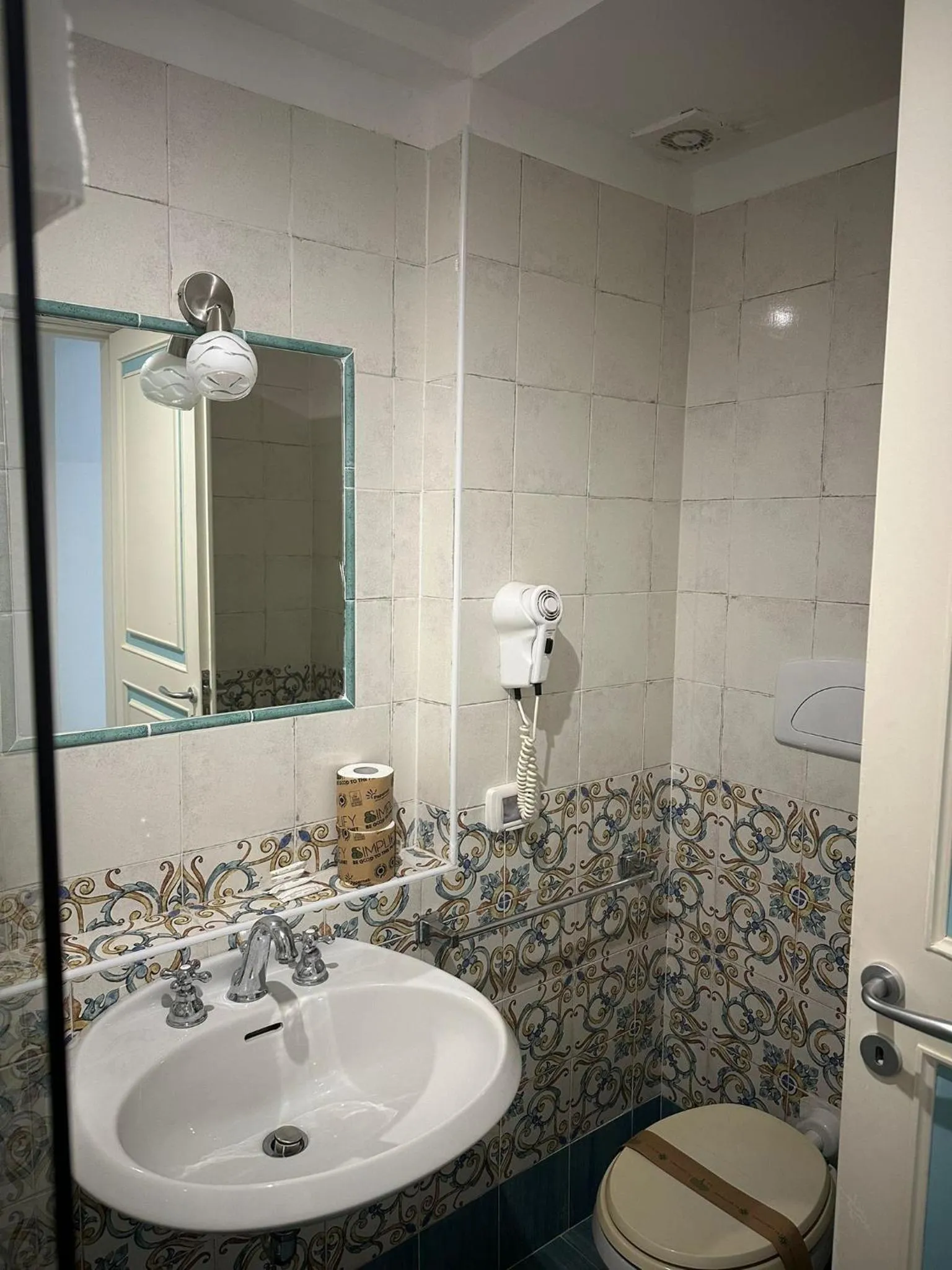 Toilet in Hotel America