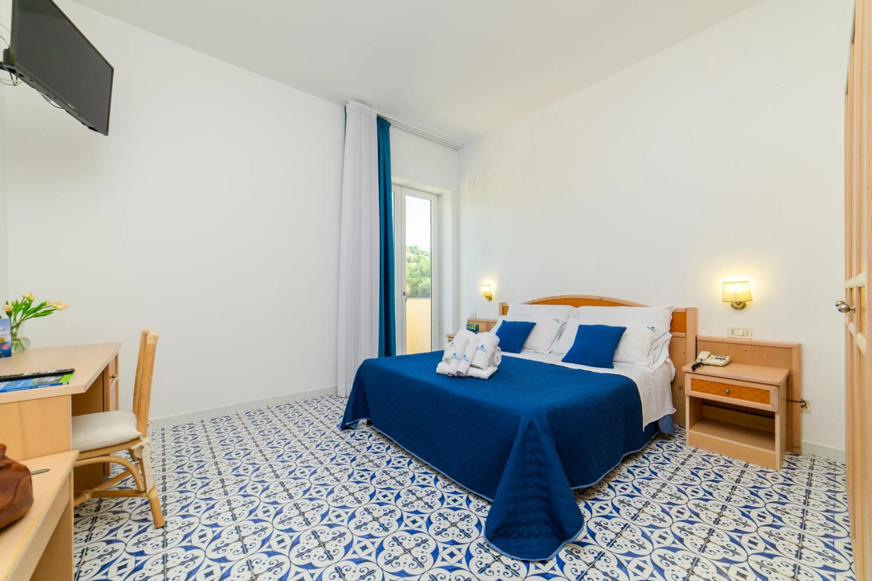 Bedroom, Bed in Hotel America