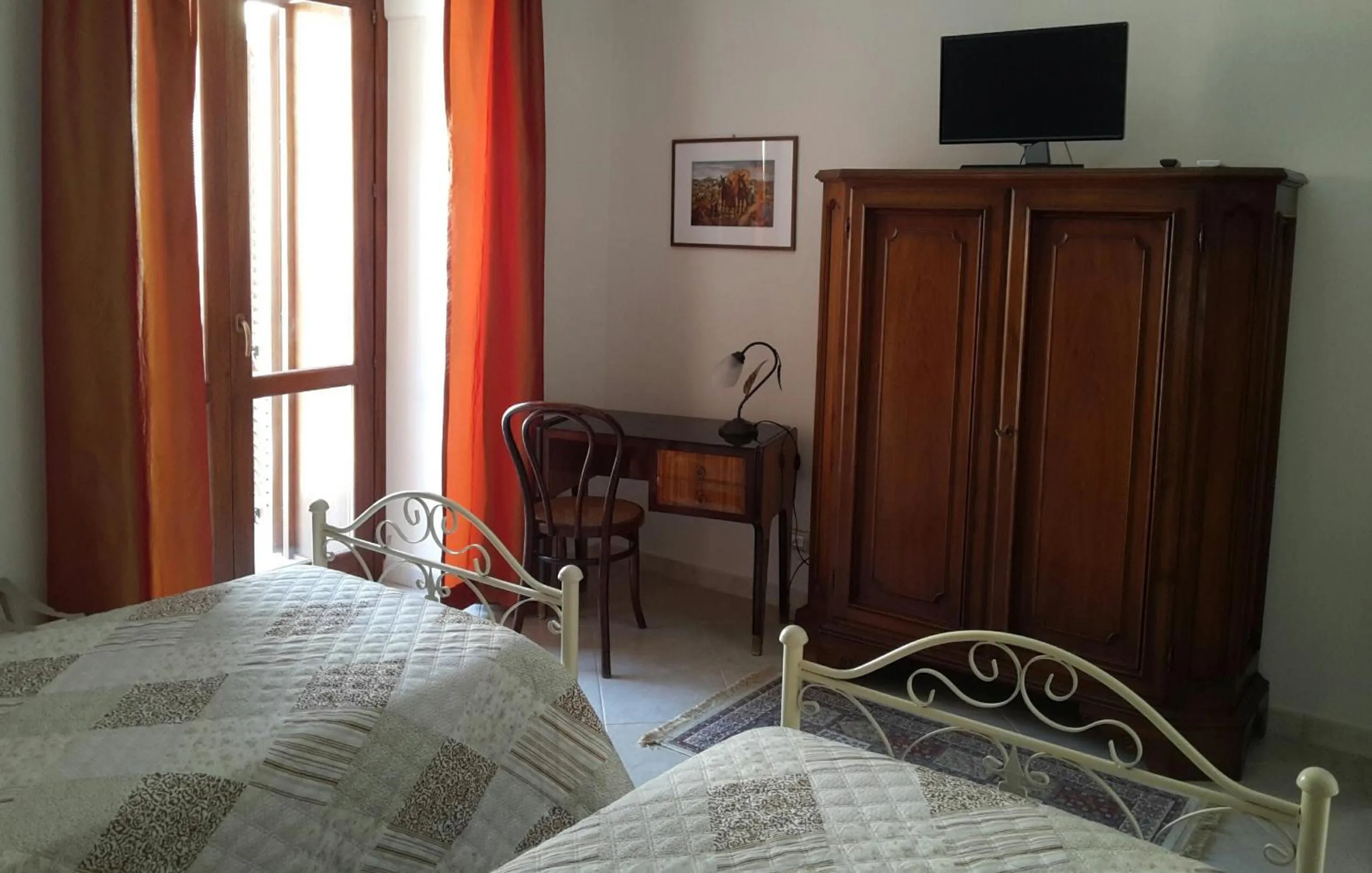 Photo of the whole room in B&B del Corso